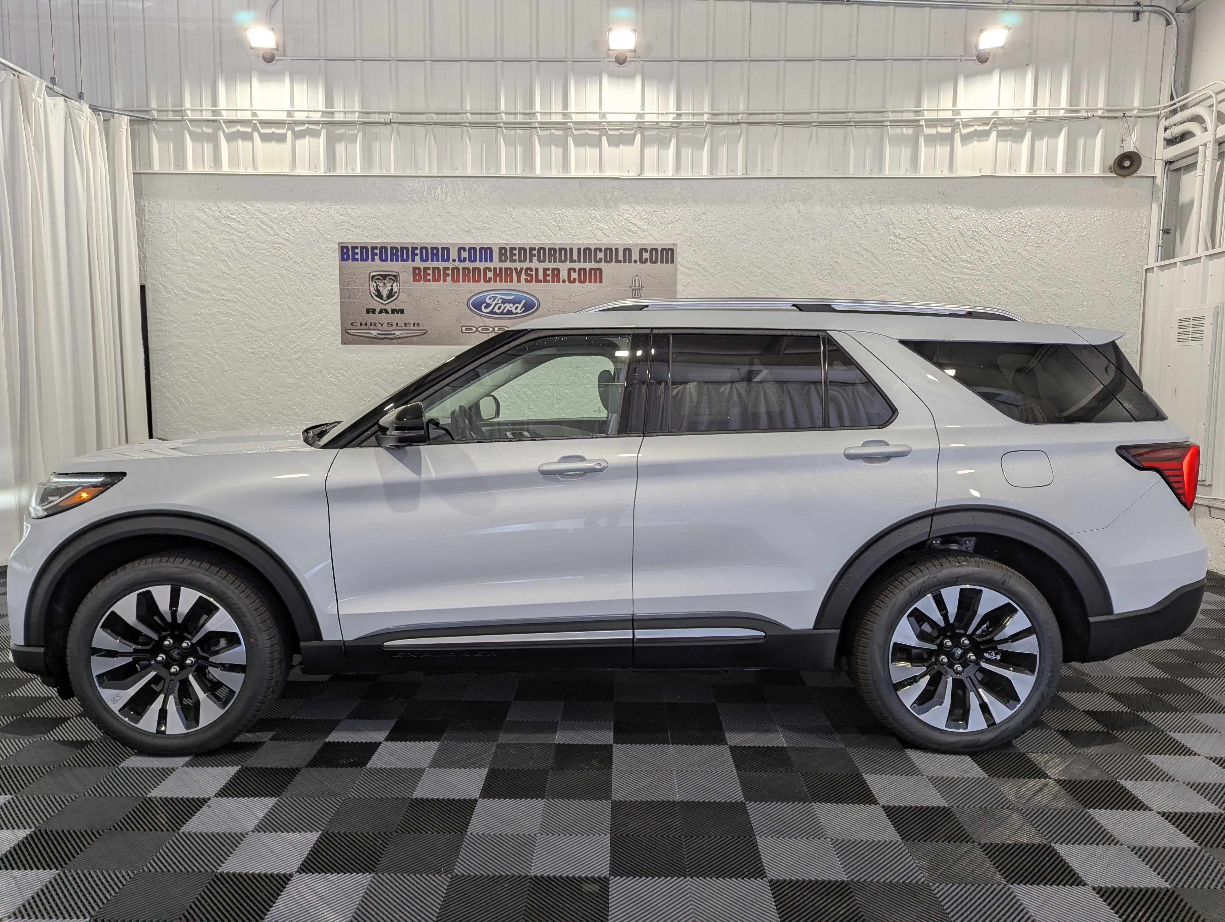 2026 Ford Explorer Platinum 4x4