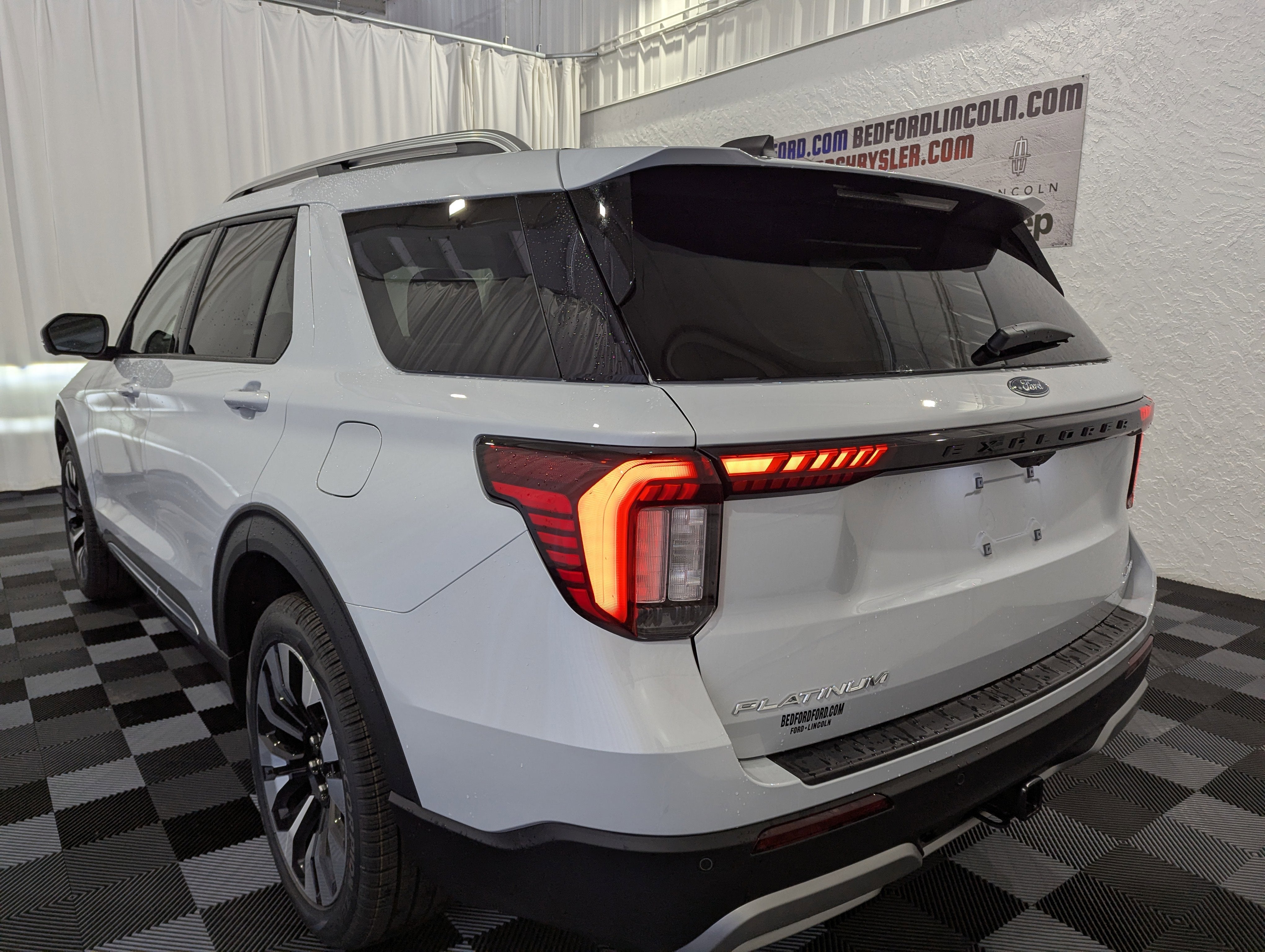 2026 Ford Explorer Platinum 4x4