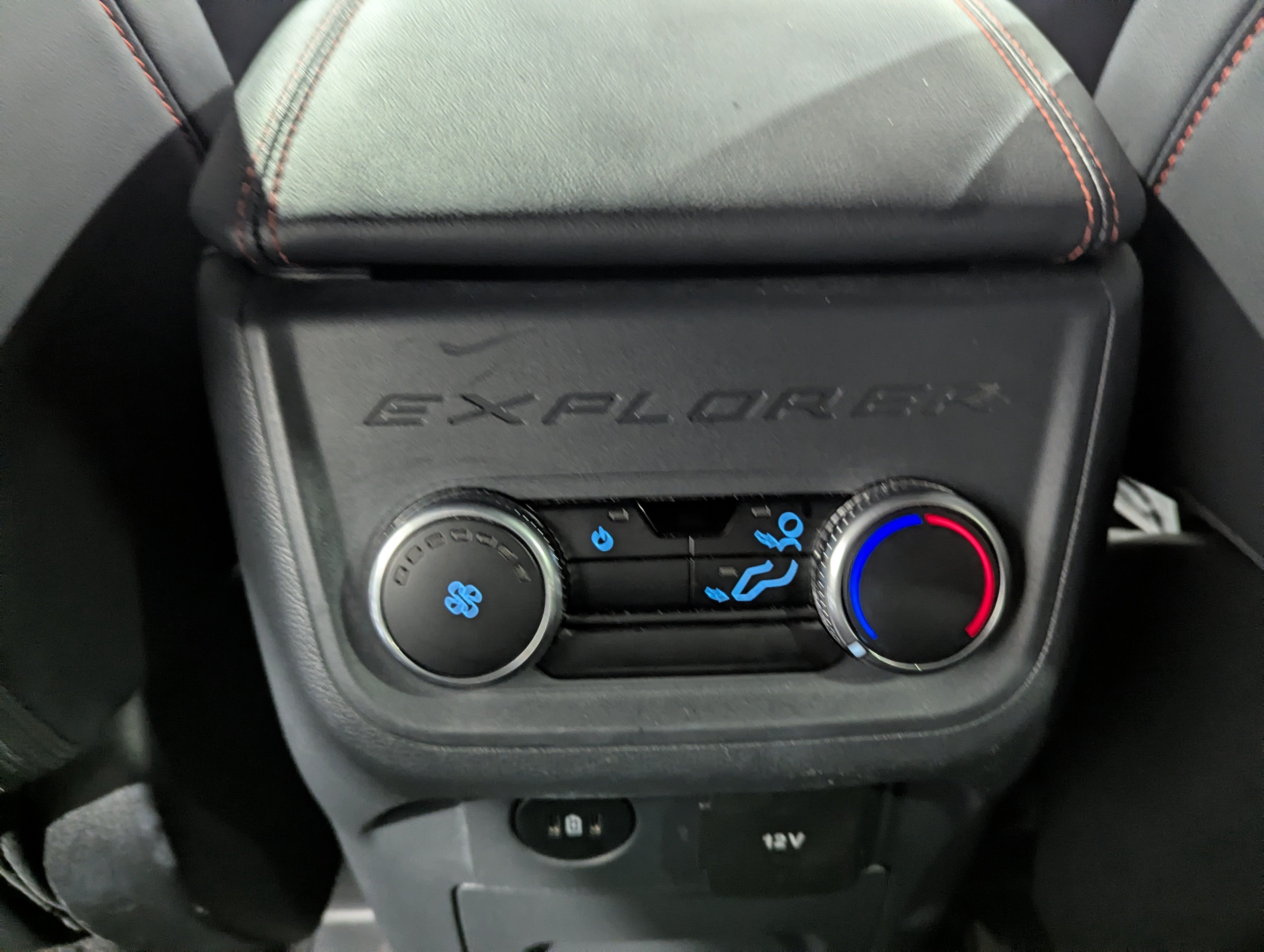 2025 Ford Explorer ST-Line 4x4