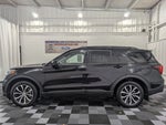2025 Ford Explorer ST-Line 4x4