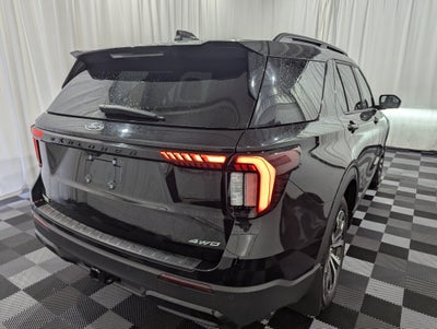 2025 Ford Explorer ST-Line 4x4