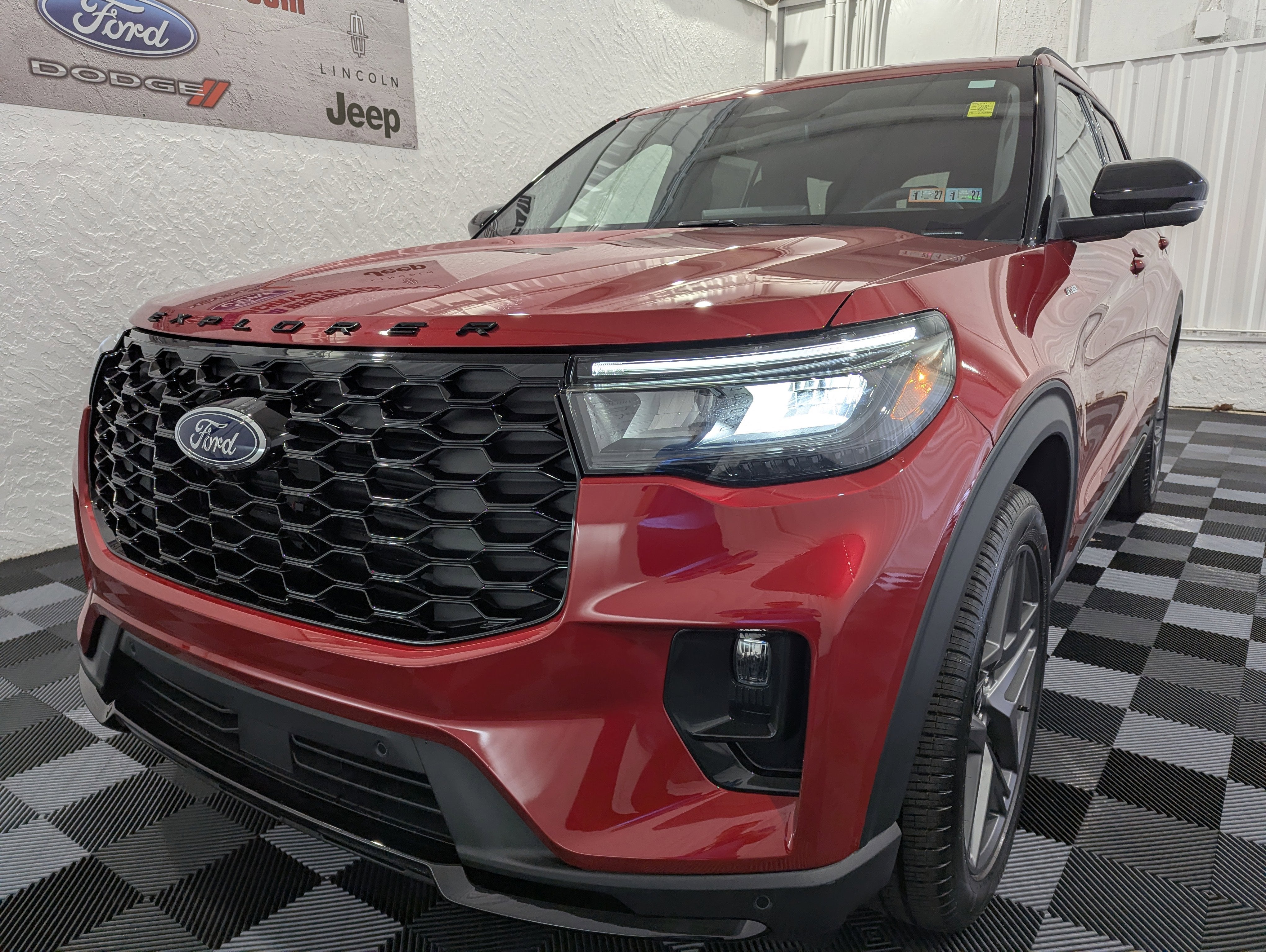 2026 Ford Explorer ST-Line