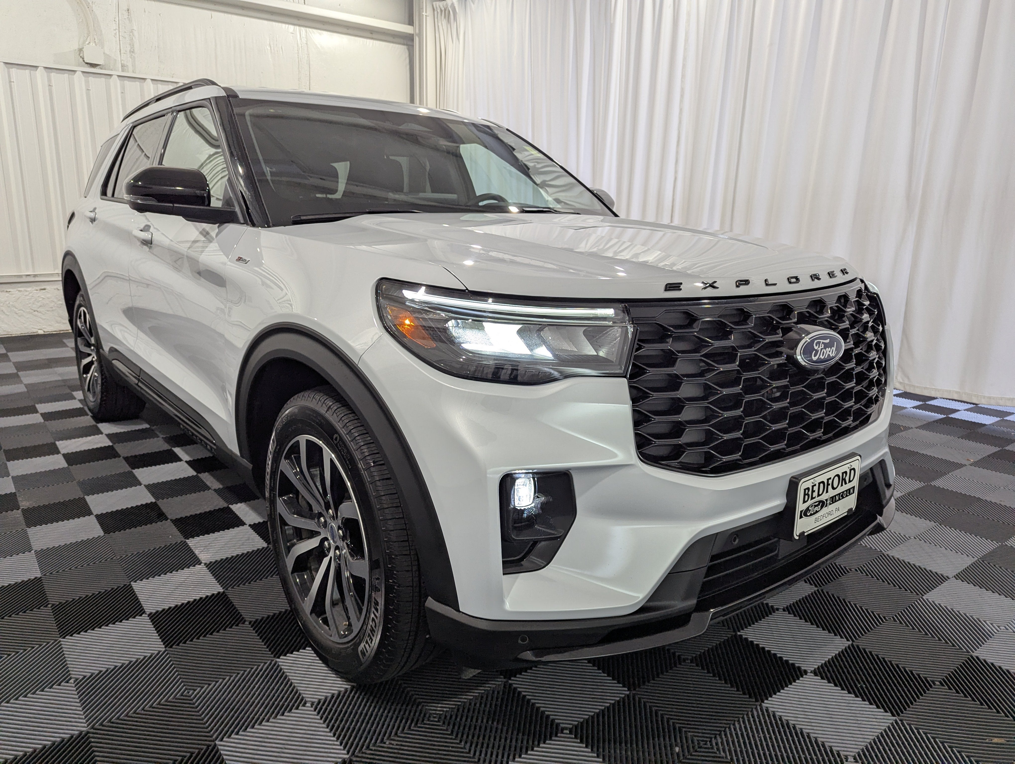 2026 Ford Explorer ST-Line 4x4
