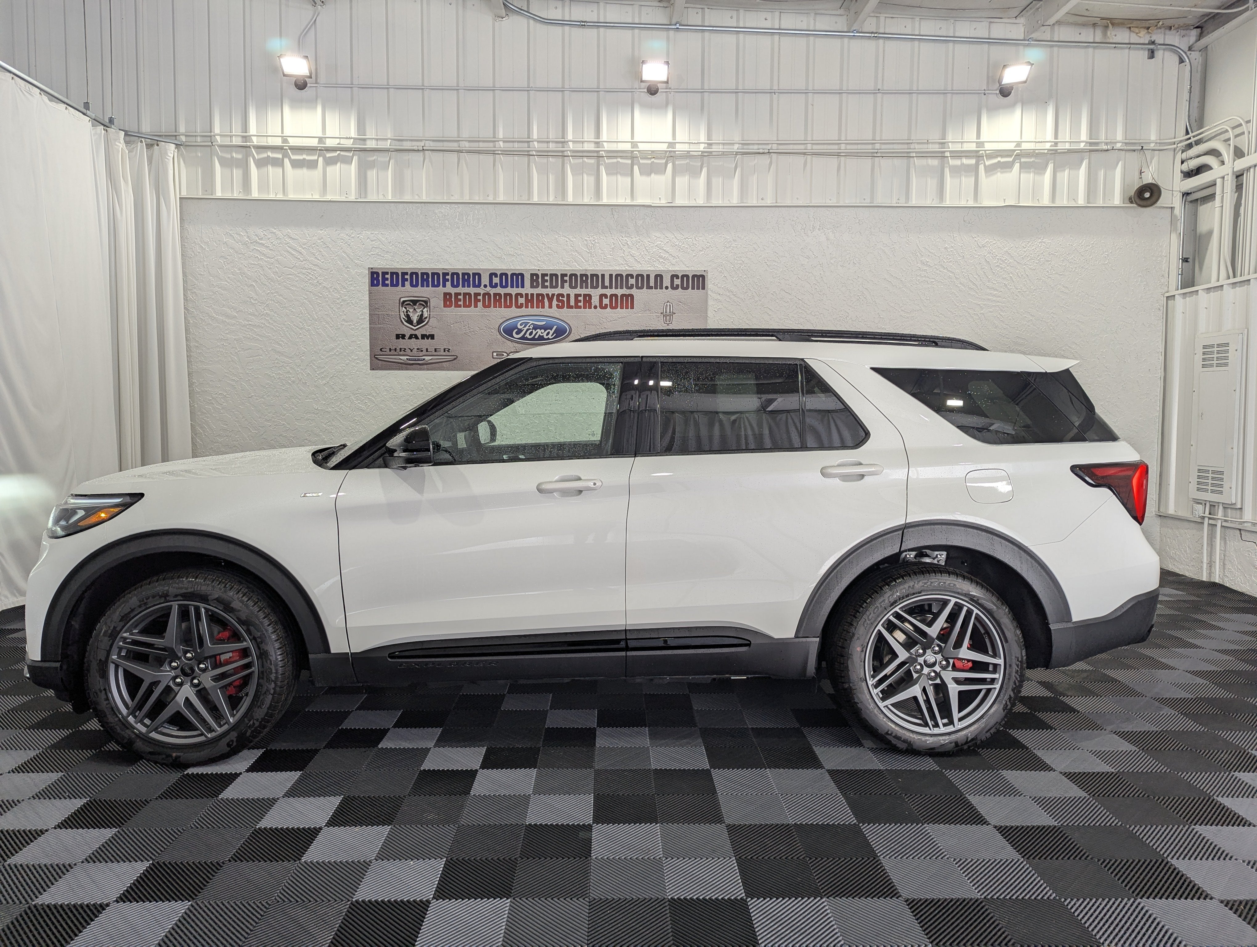 2026 Ford Explorer ST-Line 4x4
