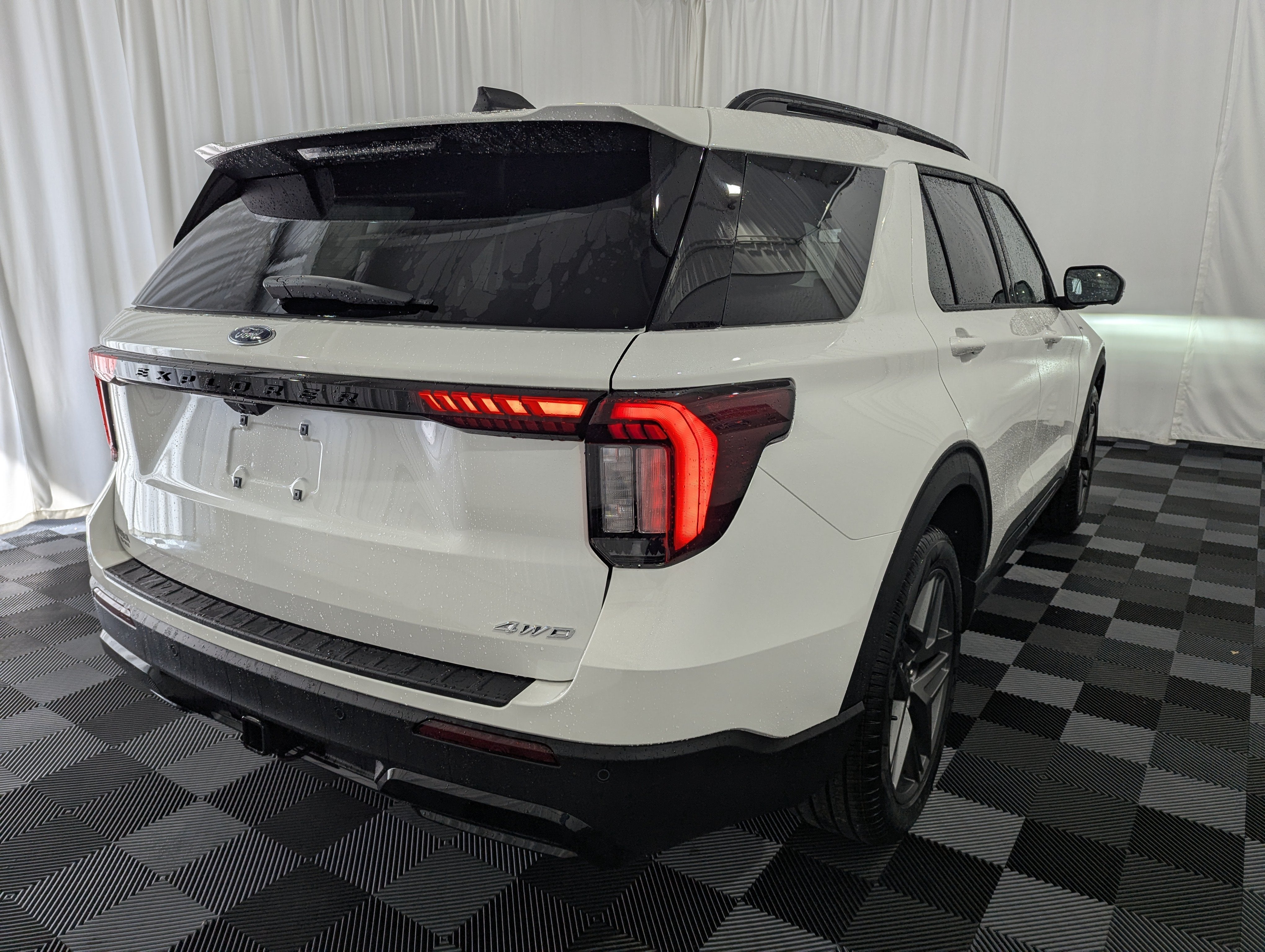 2026 Ford Explorer ST-Line 4x4