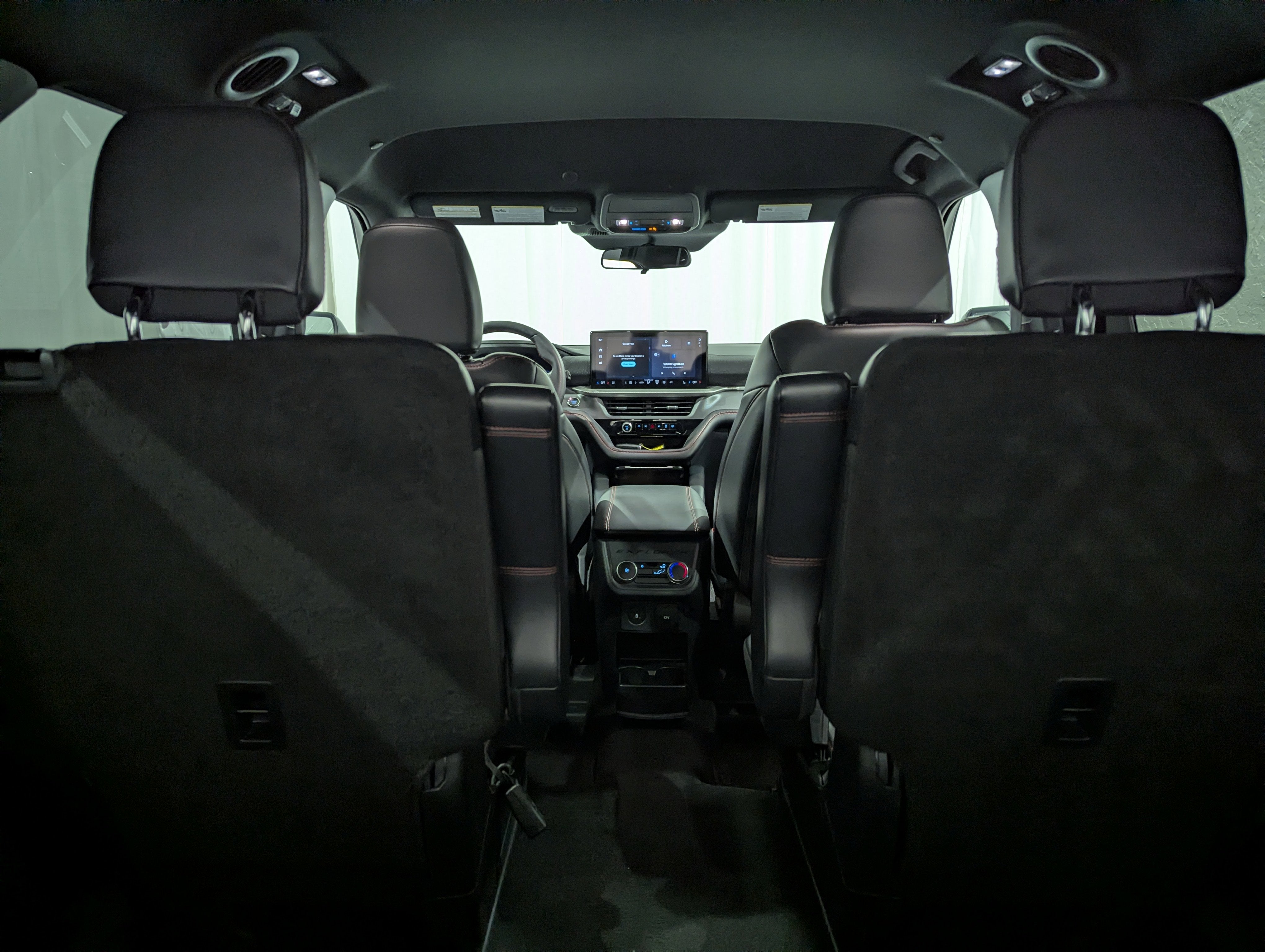 2025 Ford Explorer ST-Line 4x4