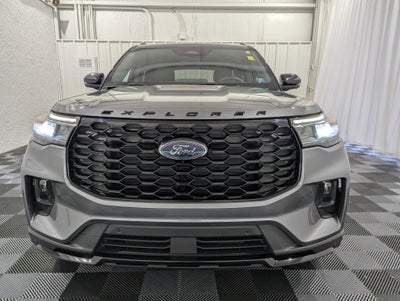 2025 Ford Explorer ST-Line 4x4