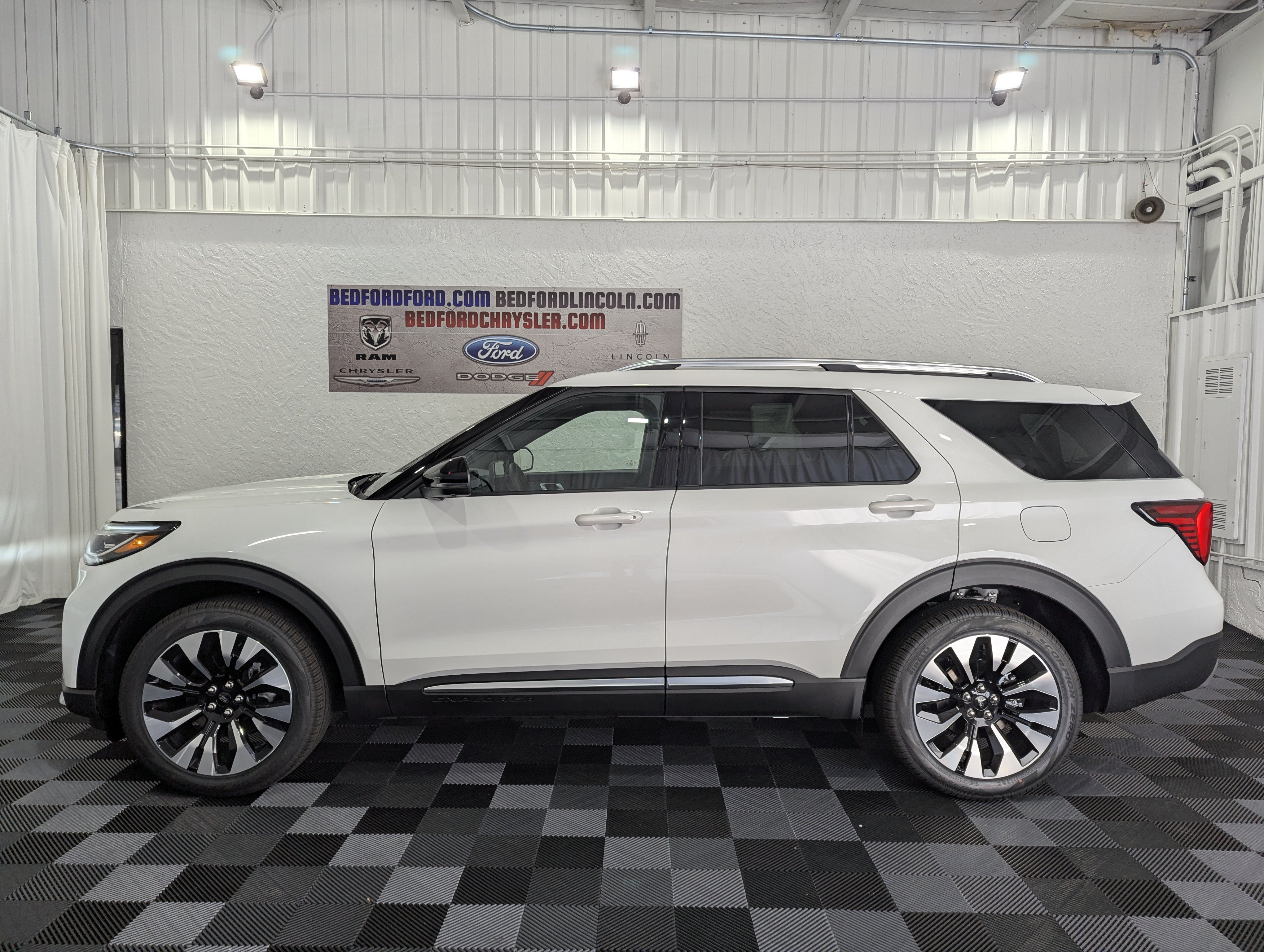2027 Ford Explorer ST-Line 4x4