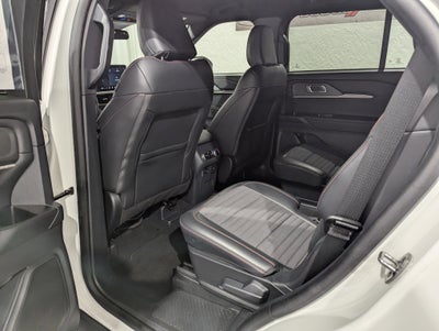 2025 Ford Explorer ST-Line 4x4