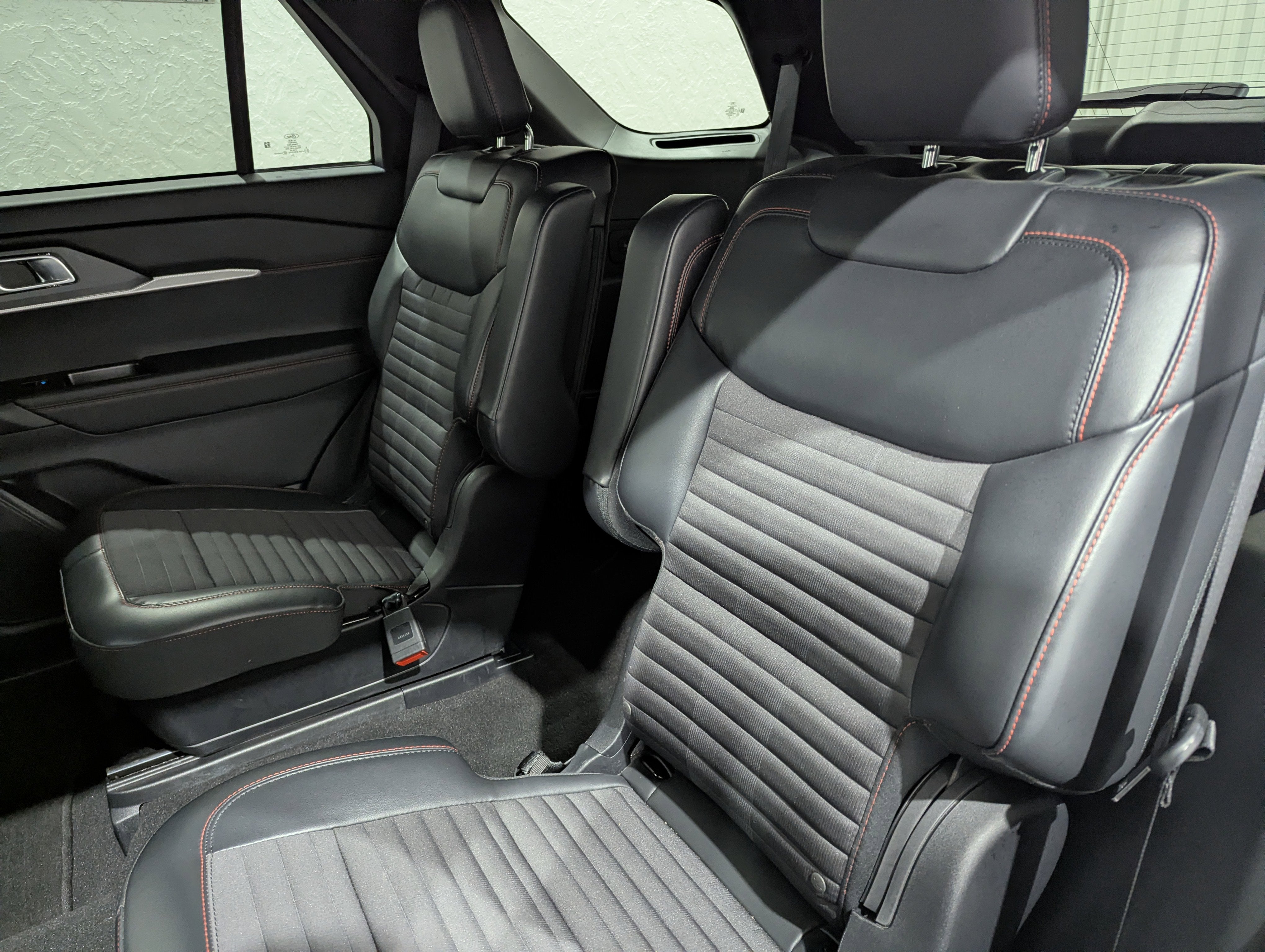 2025 Ford Explorer ST-Line 4x4