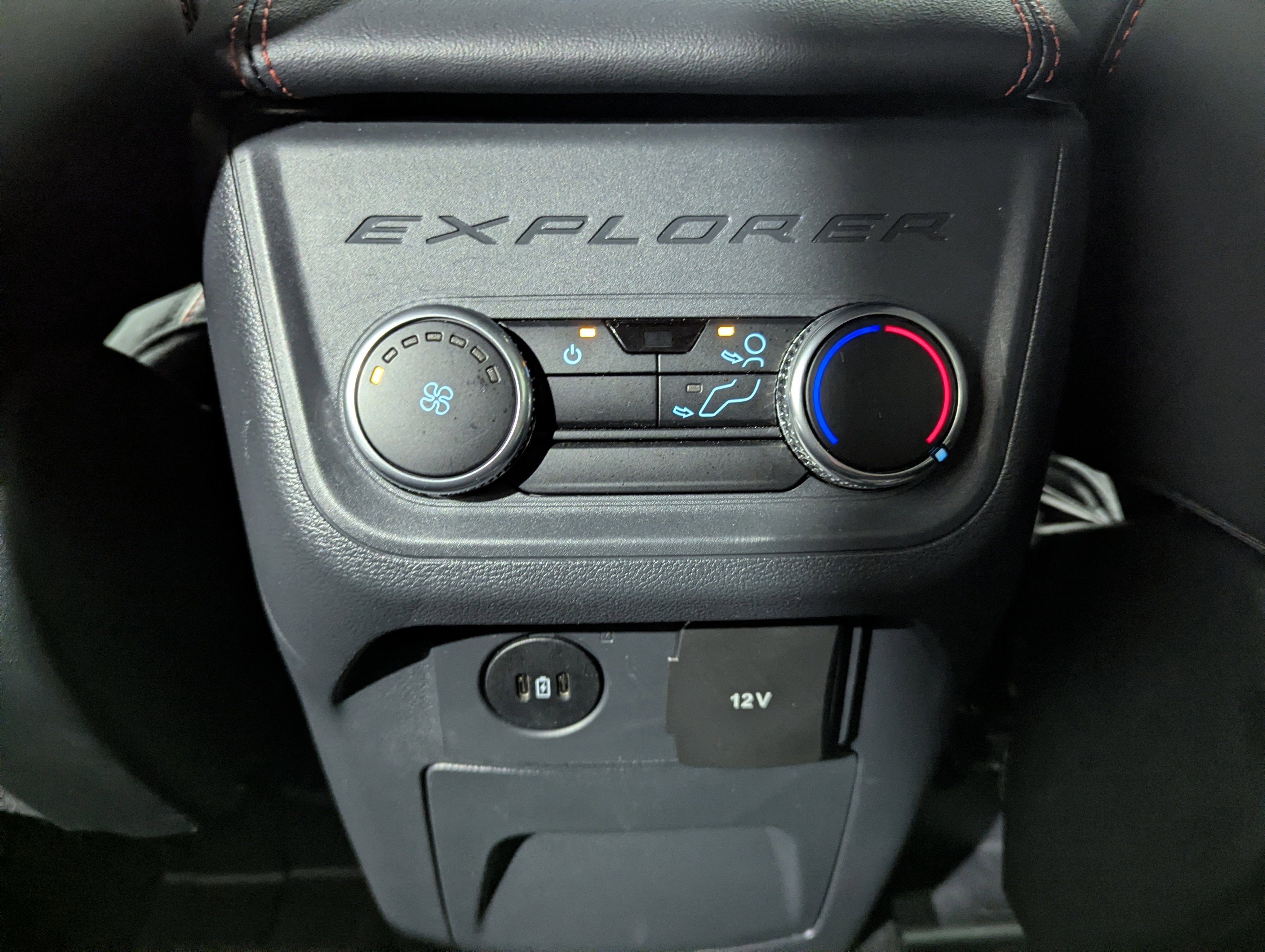 2025 Ford Explorer ST-Line 4x4