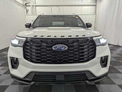 2025 Ford Explorer ST-Line 4x4