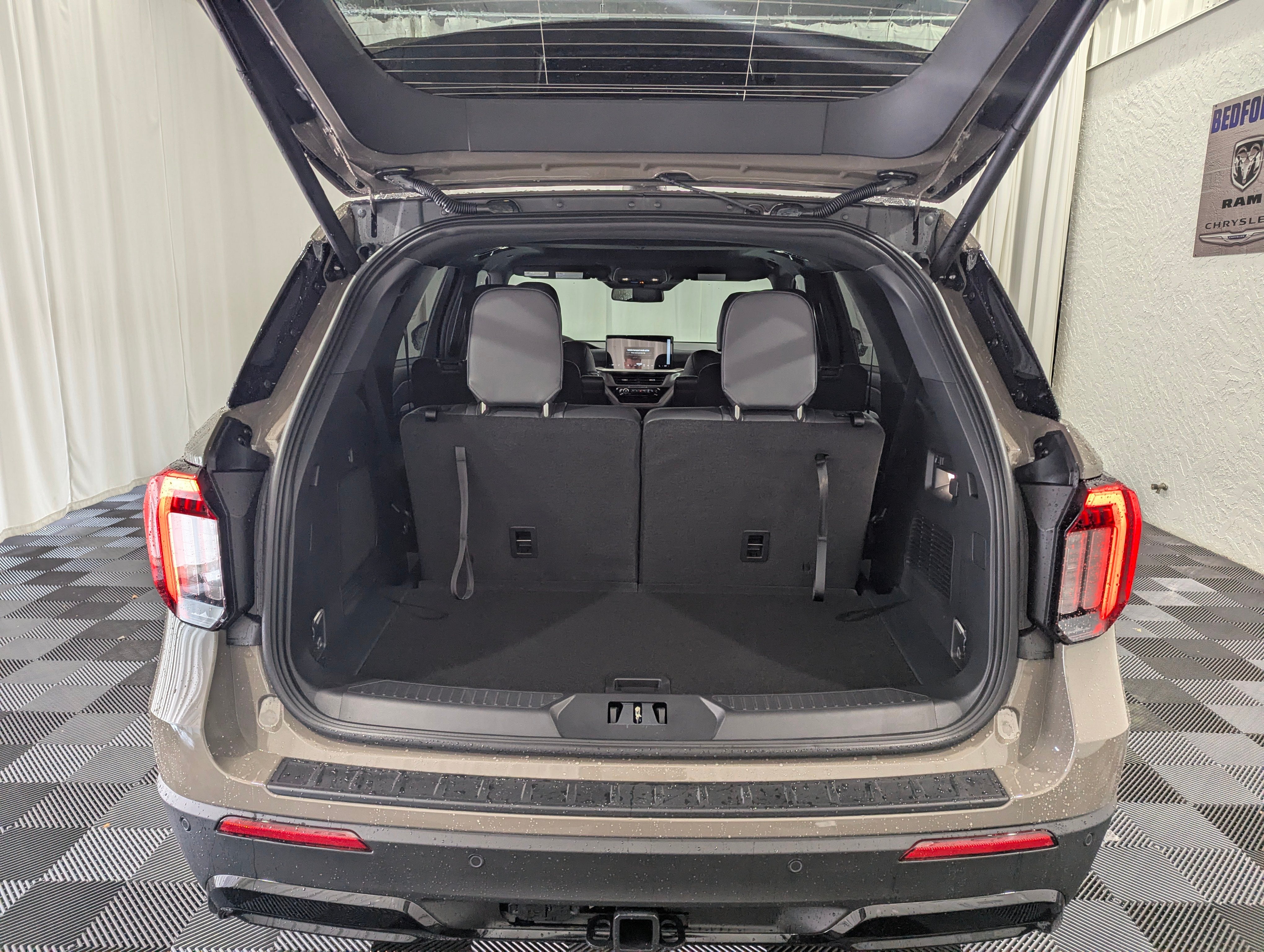 2026 Ford Explorer ST-Line 4x4