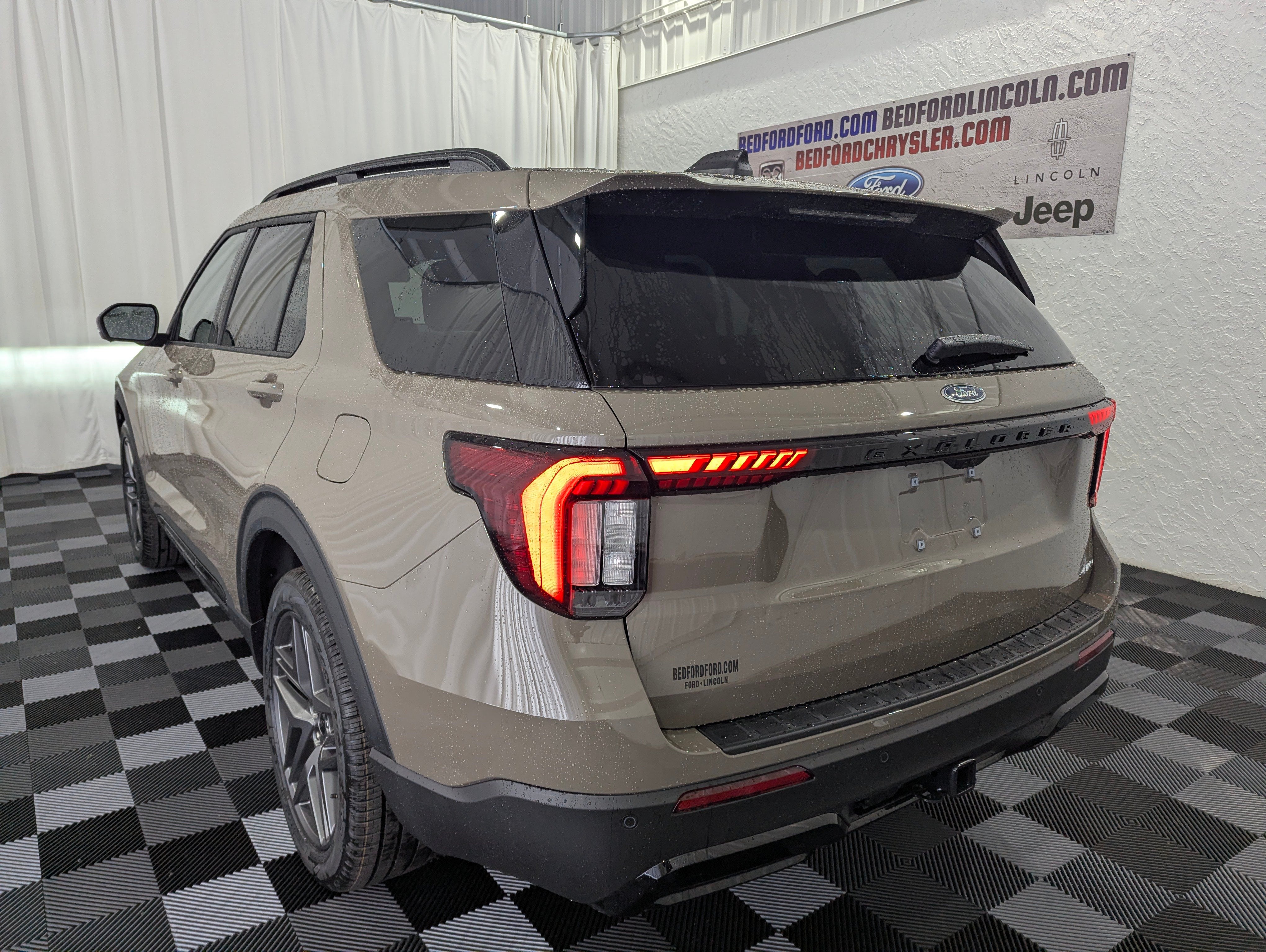 2026 Ford Explorer ST-Line 4x4
