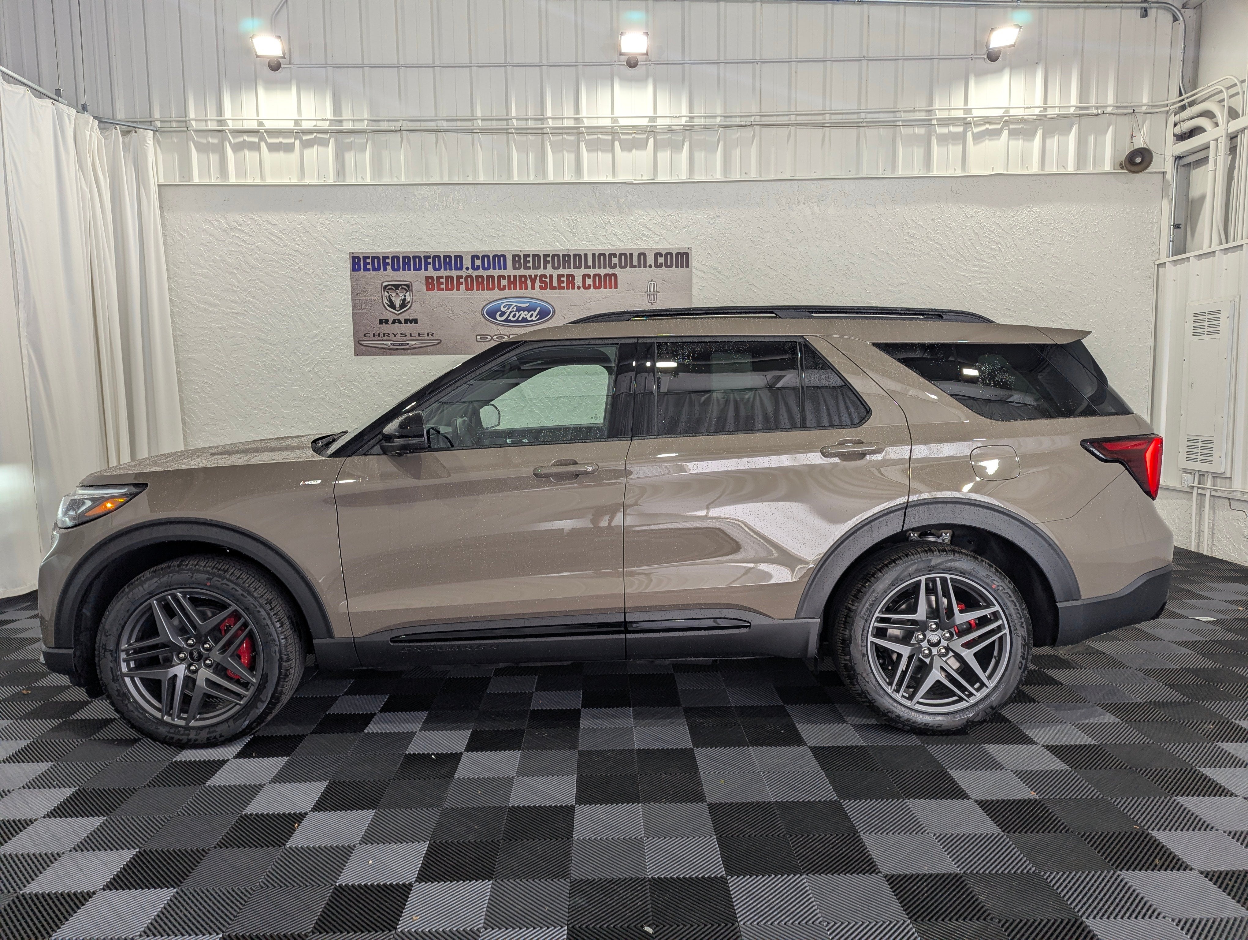 2026 Ford Explorer ST-Line 4x4