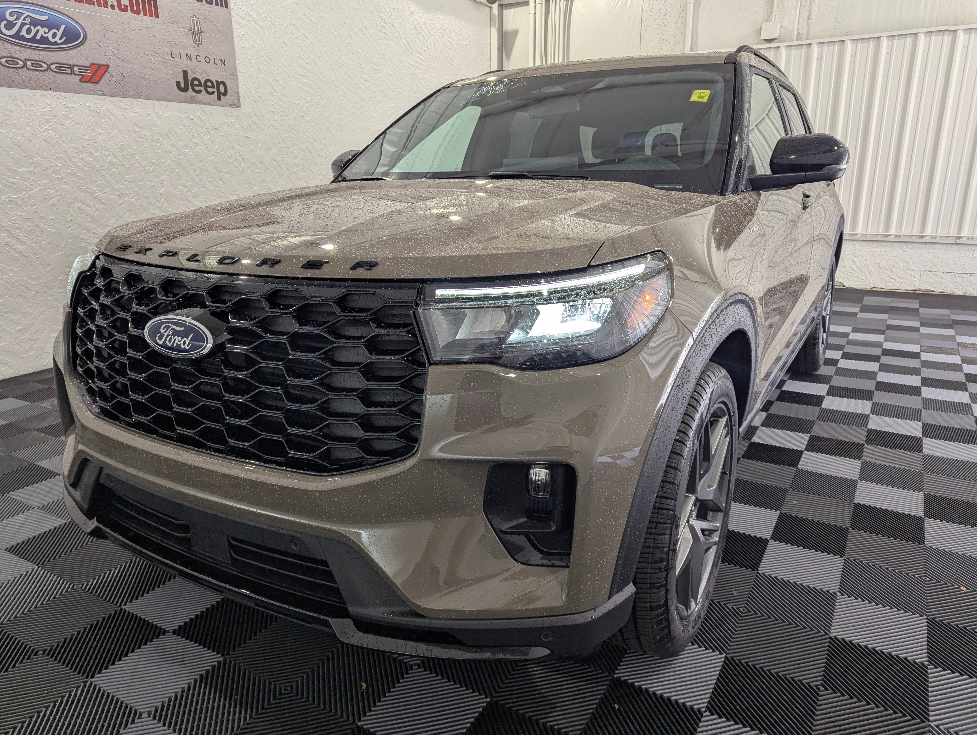 2026 Ford Explorer ST-Line 4x4