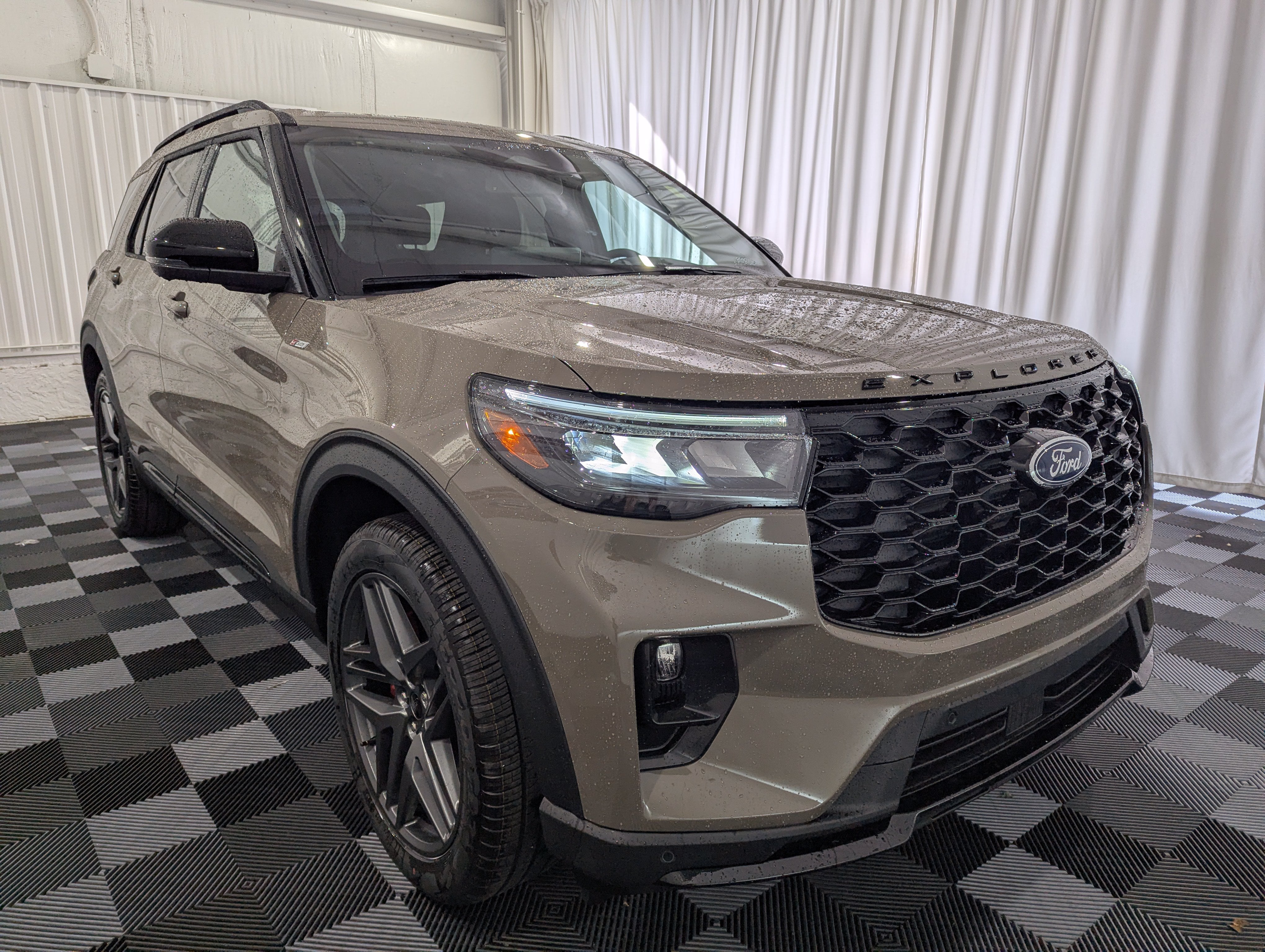 2026 Ford Explorer ST-Line 4x4