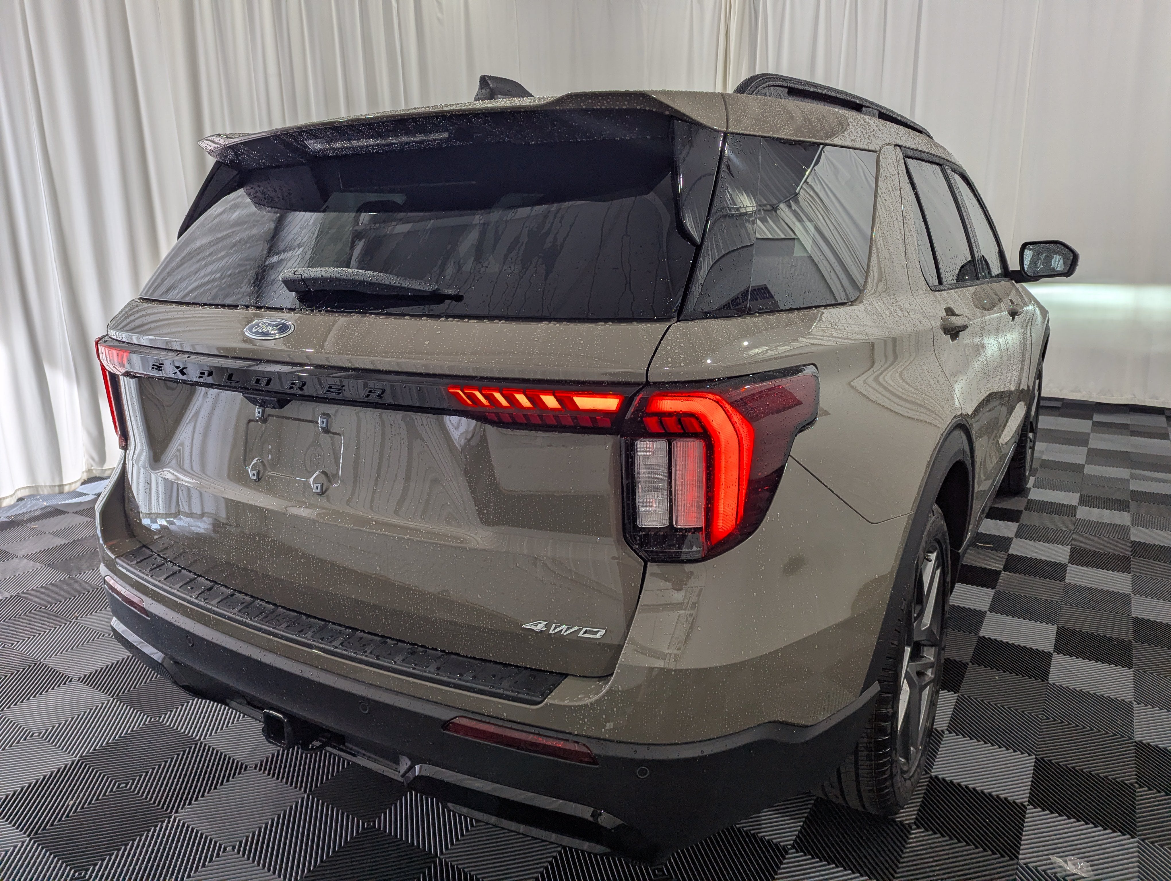 2026 Ford Explorer ST-Line 4x4
