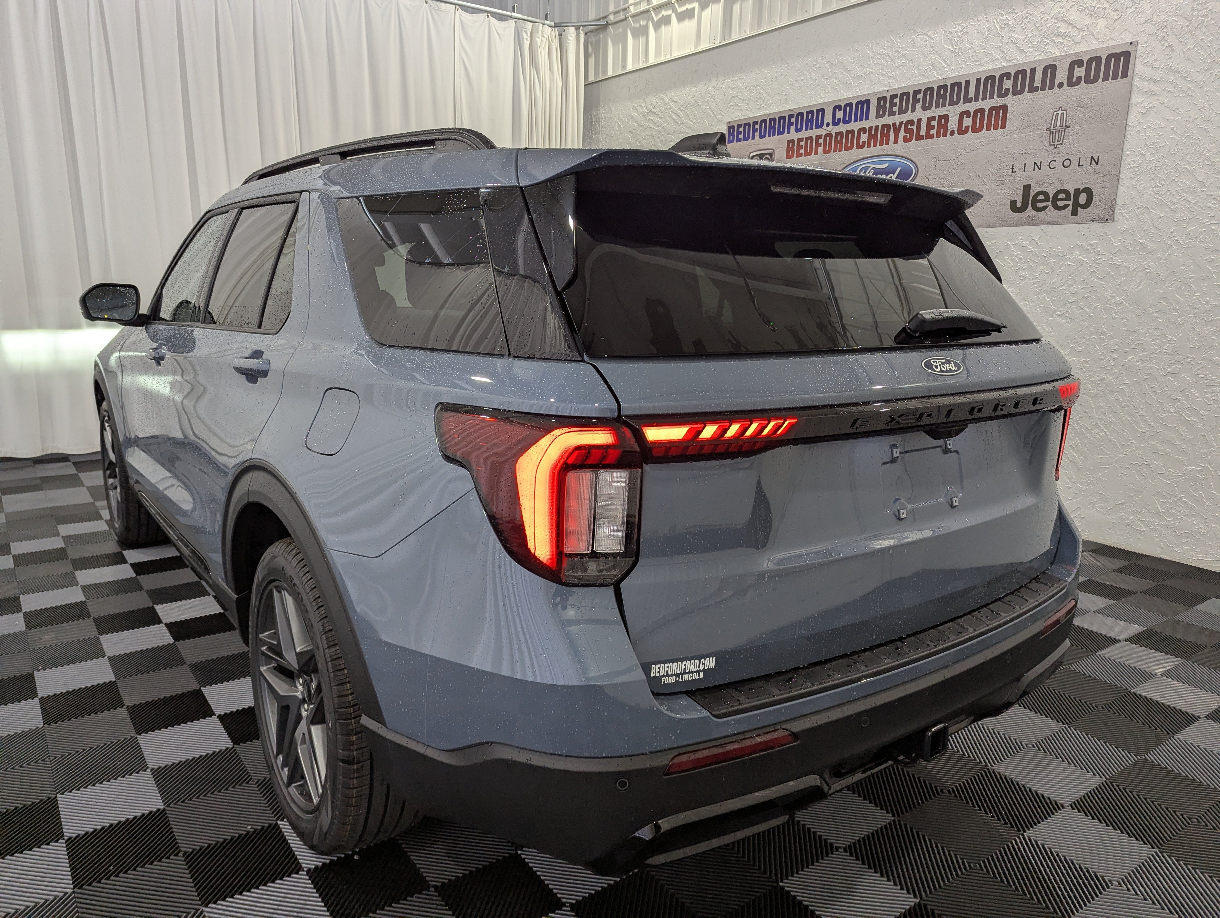 2027 Ford Explorer ST-Line 4x4