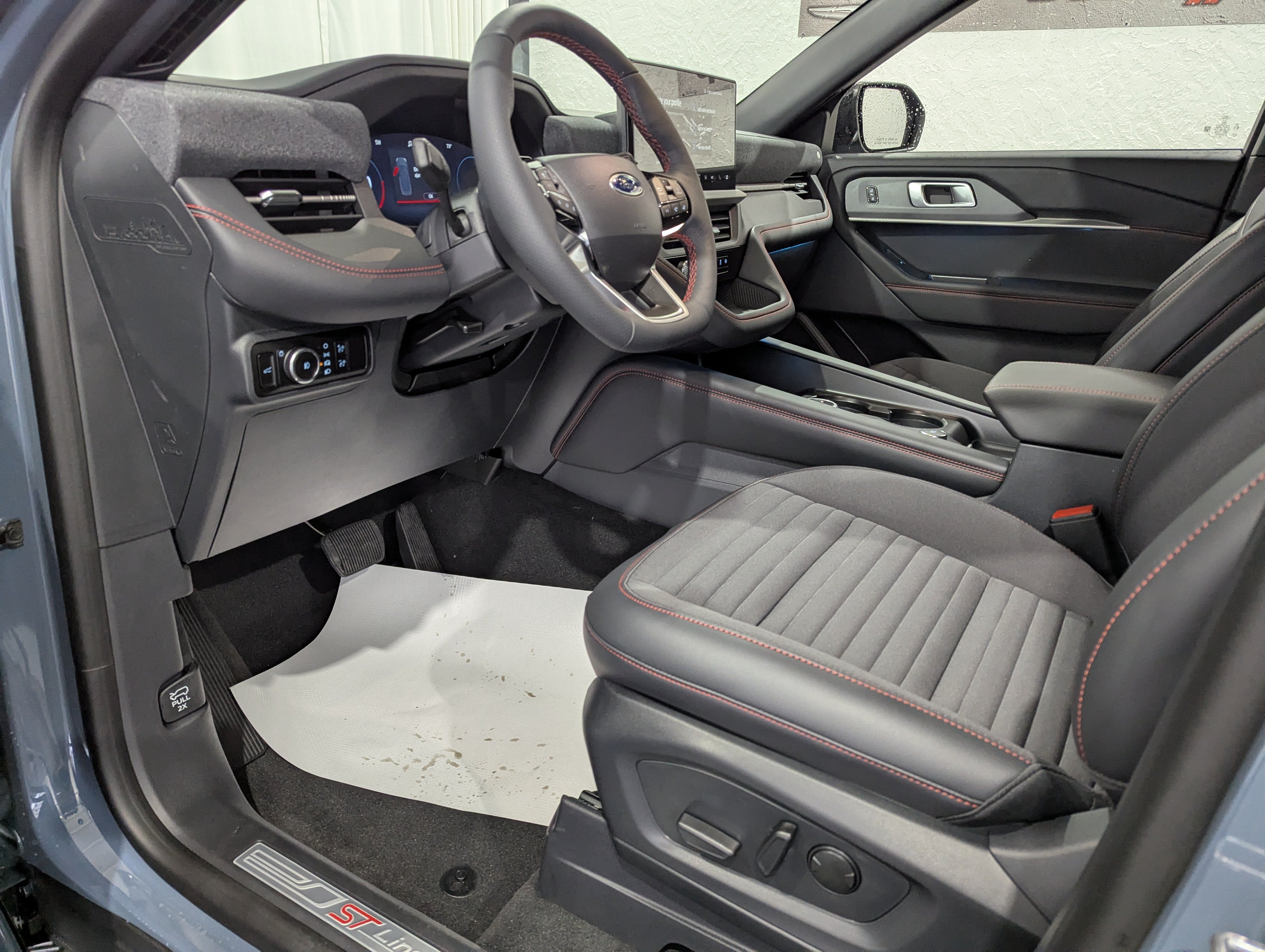 2027 Ford Explorer ST-Line 4x4