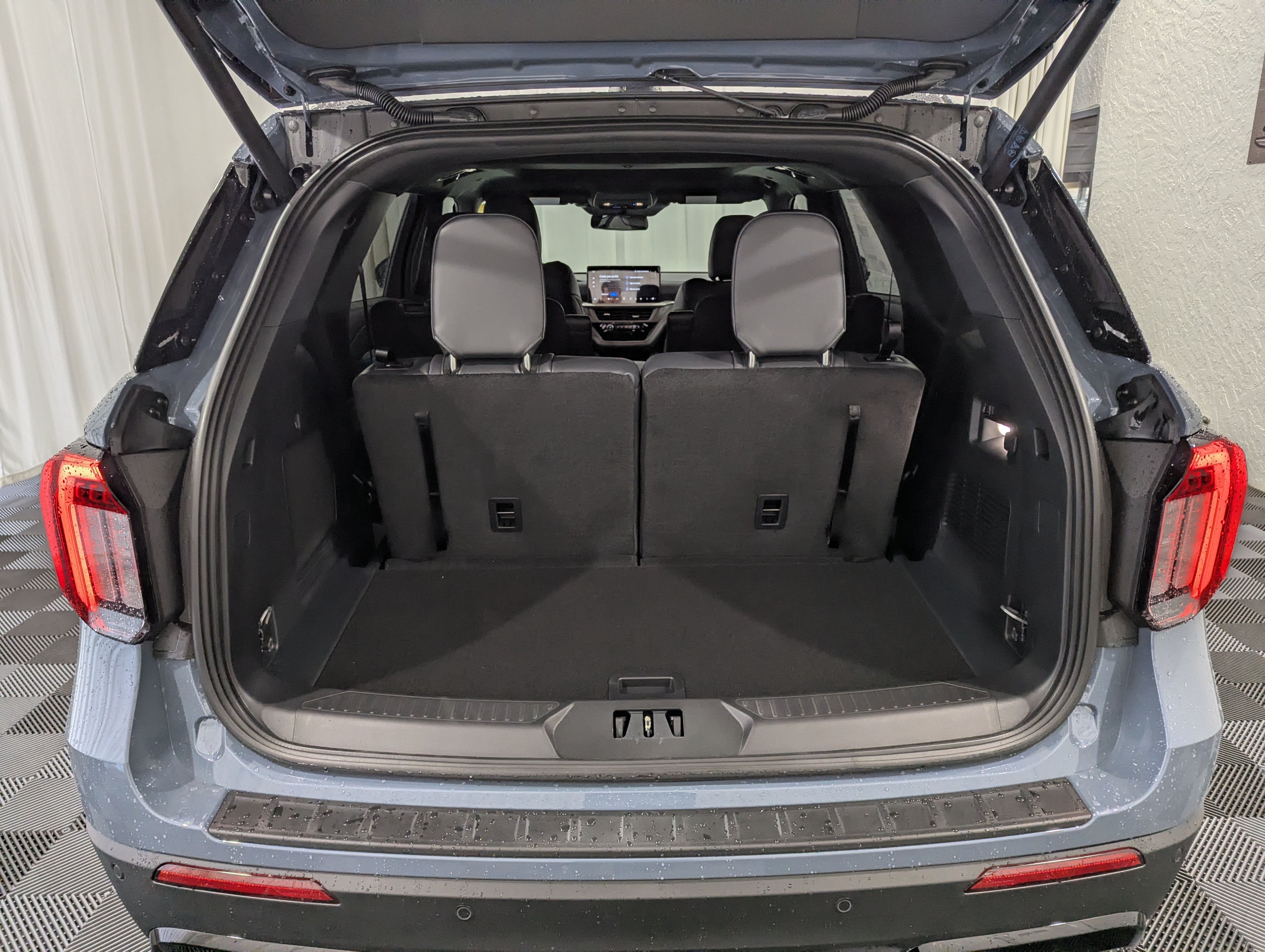 2027 Ford Explorer ST-Line 4x4