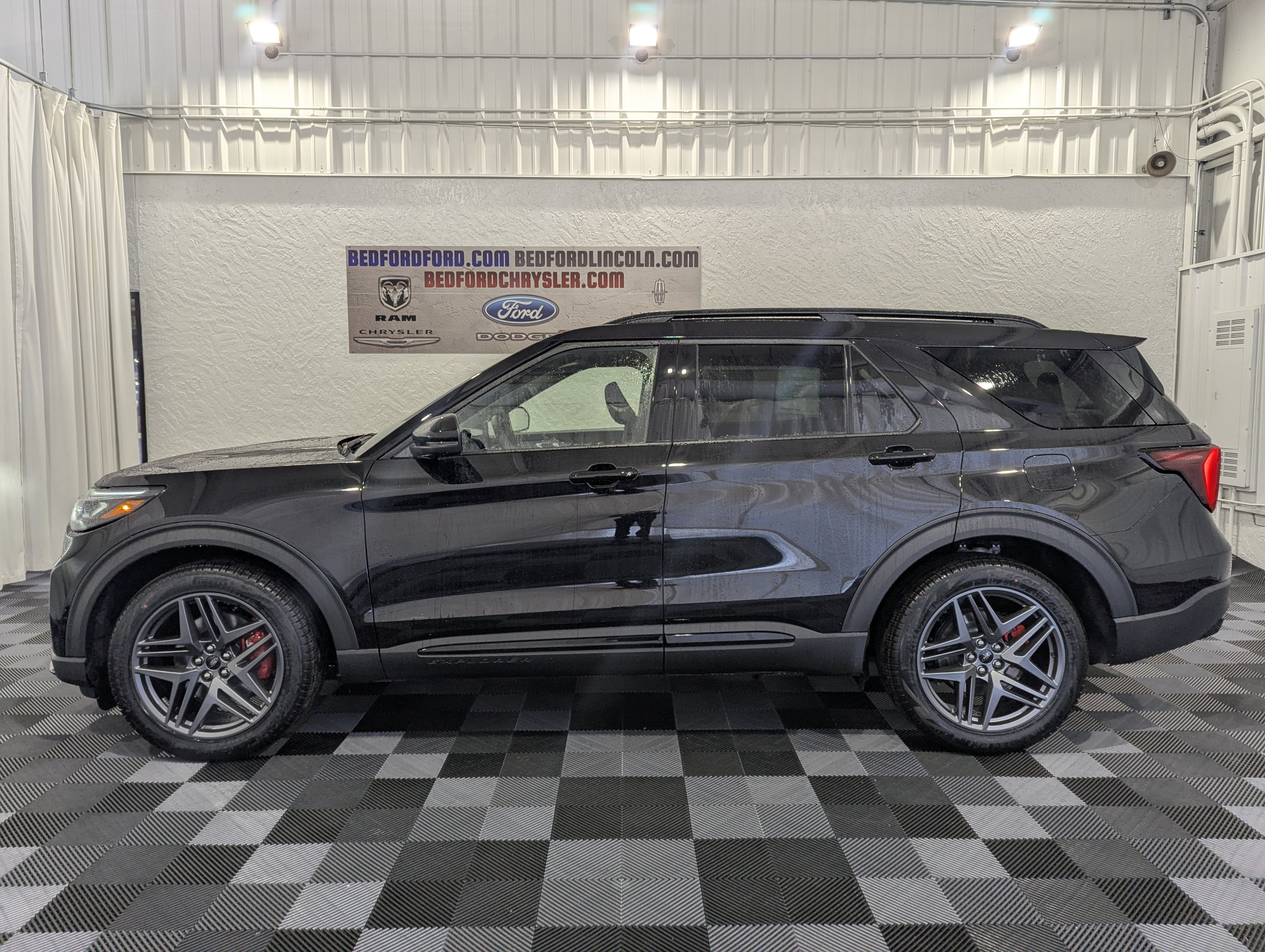 2027 Ford Explorer ST 4x4