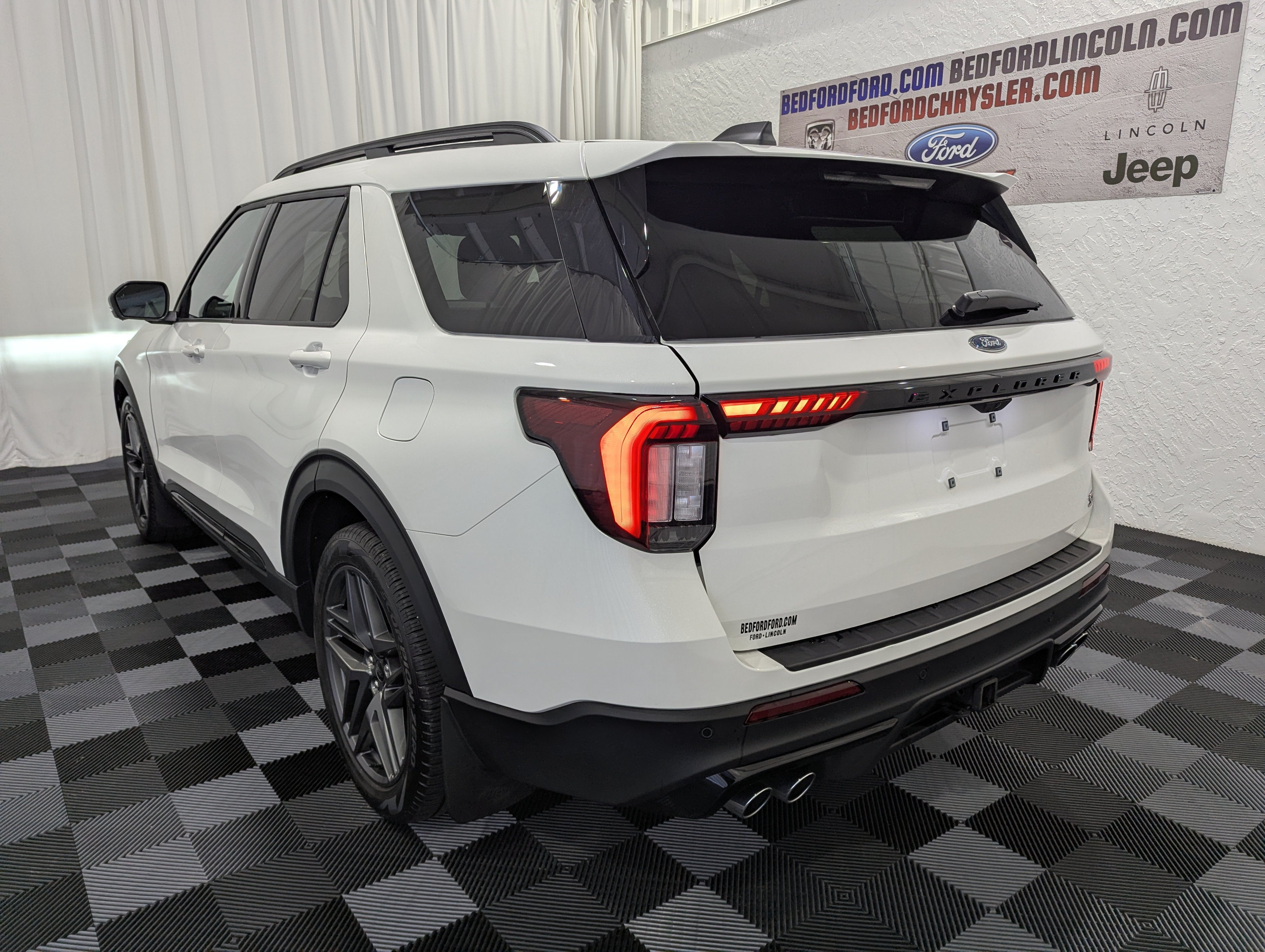 2025 Ford Explorer ST 4x4