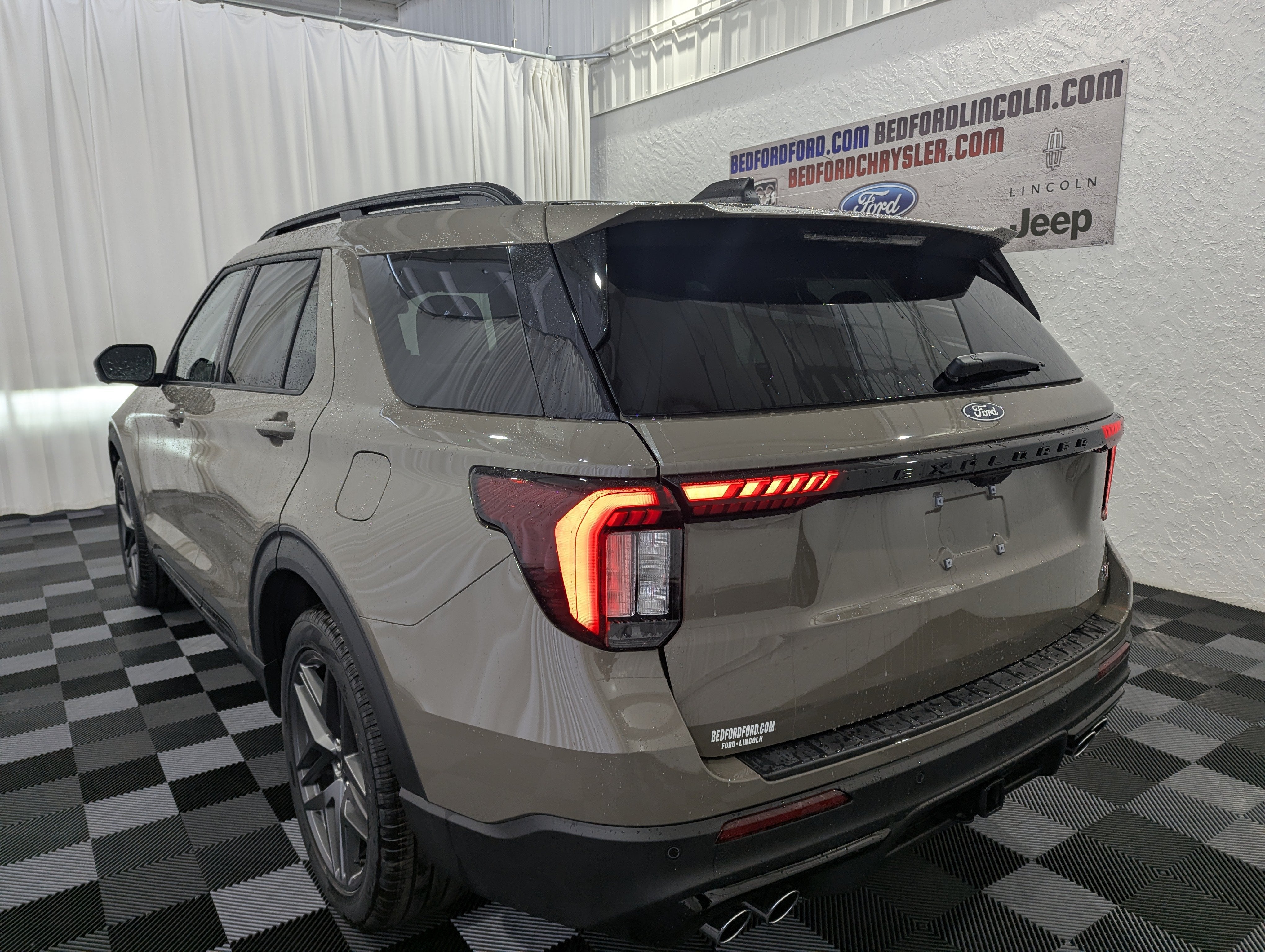 2027 Ford Explorer ST 4x4