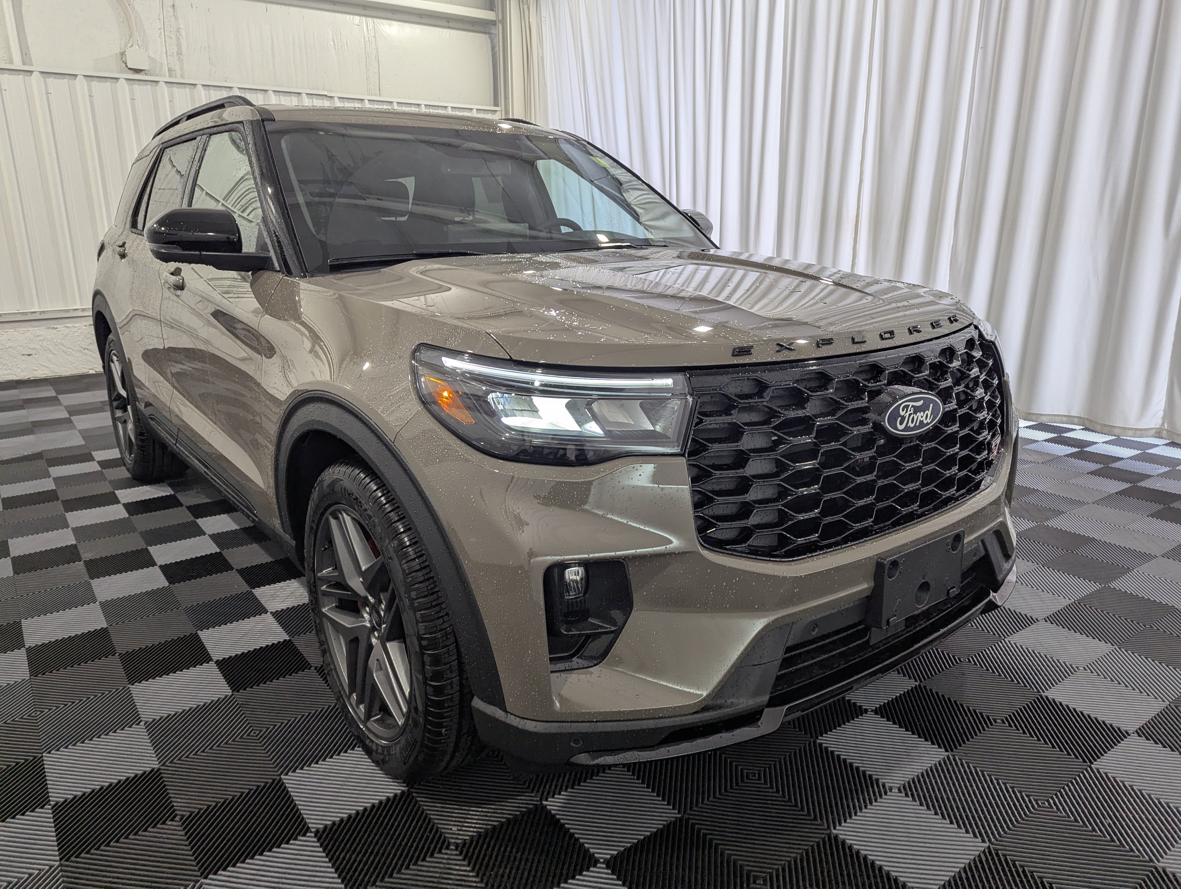 2027 Ford Explorer ST 4x4