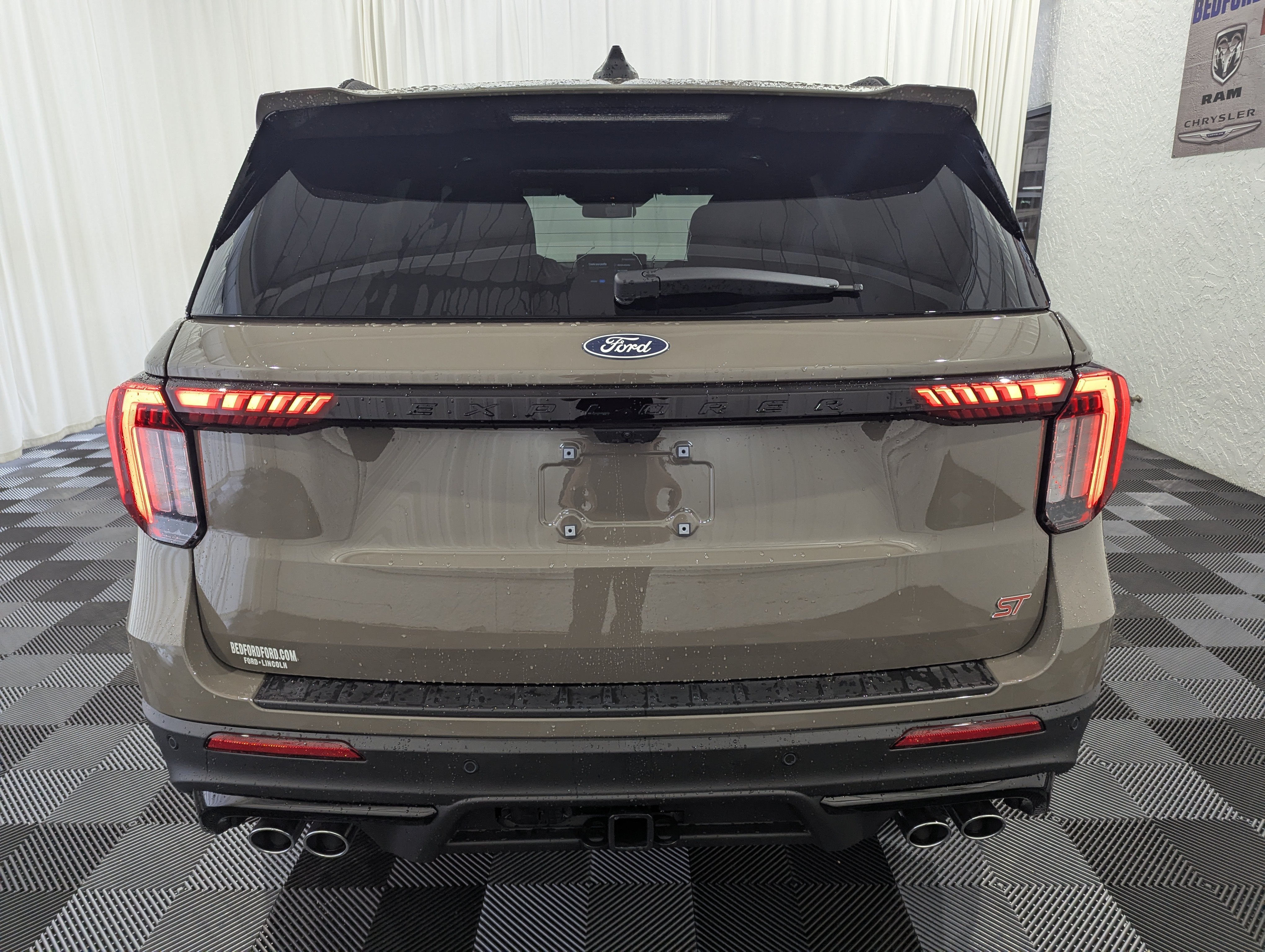 2027 Ford Explorer ST 4x4