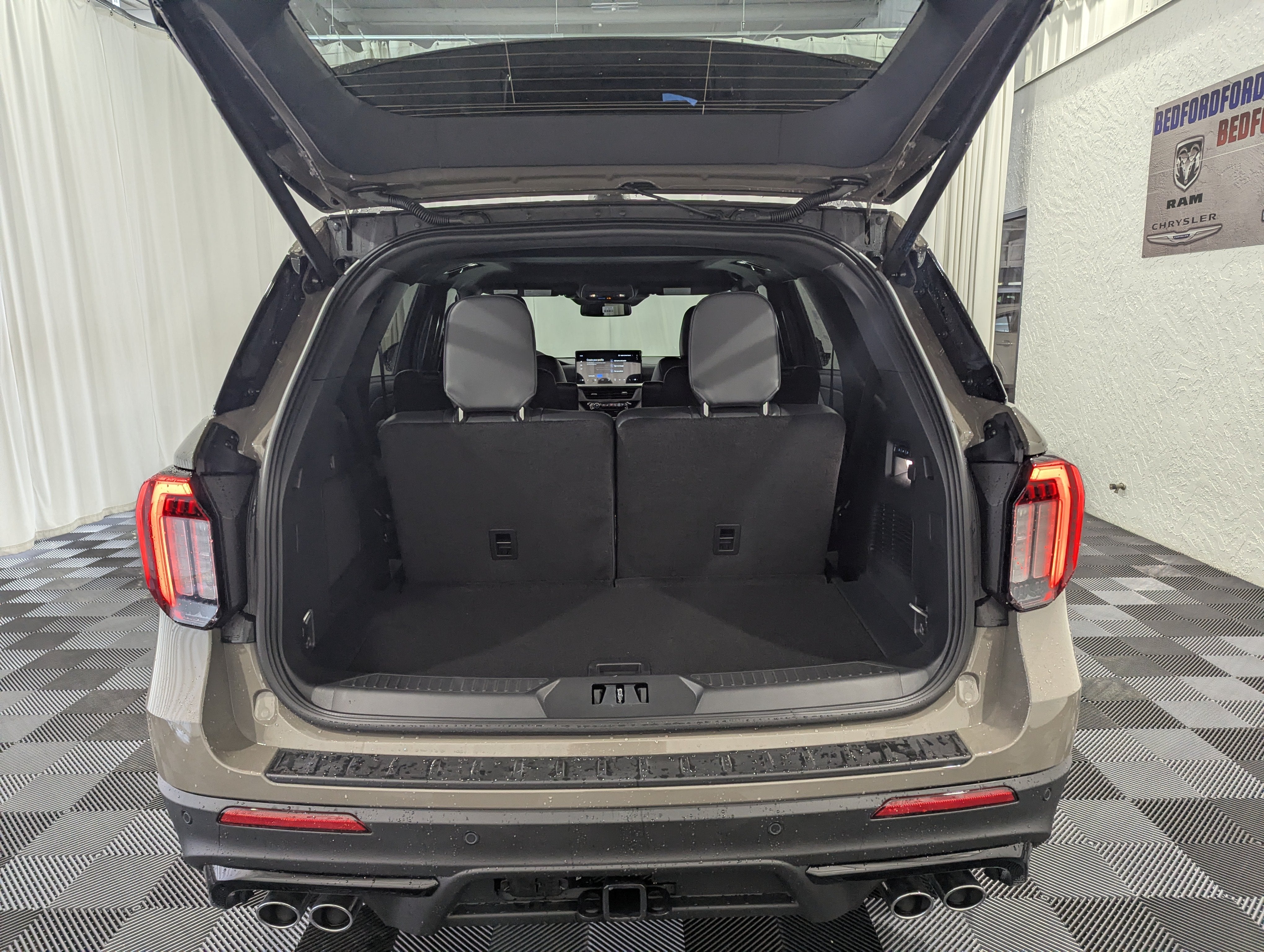 2027 Ford Explorer ST 4x4