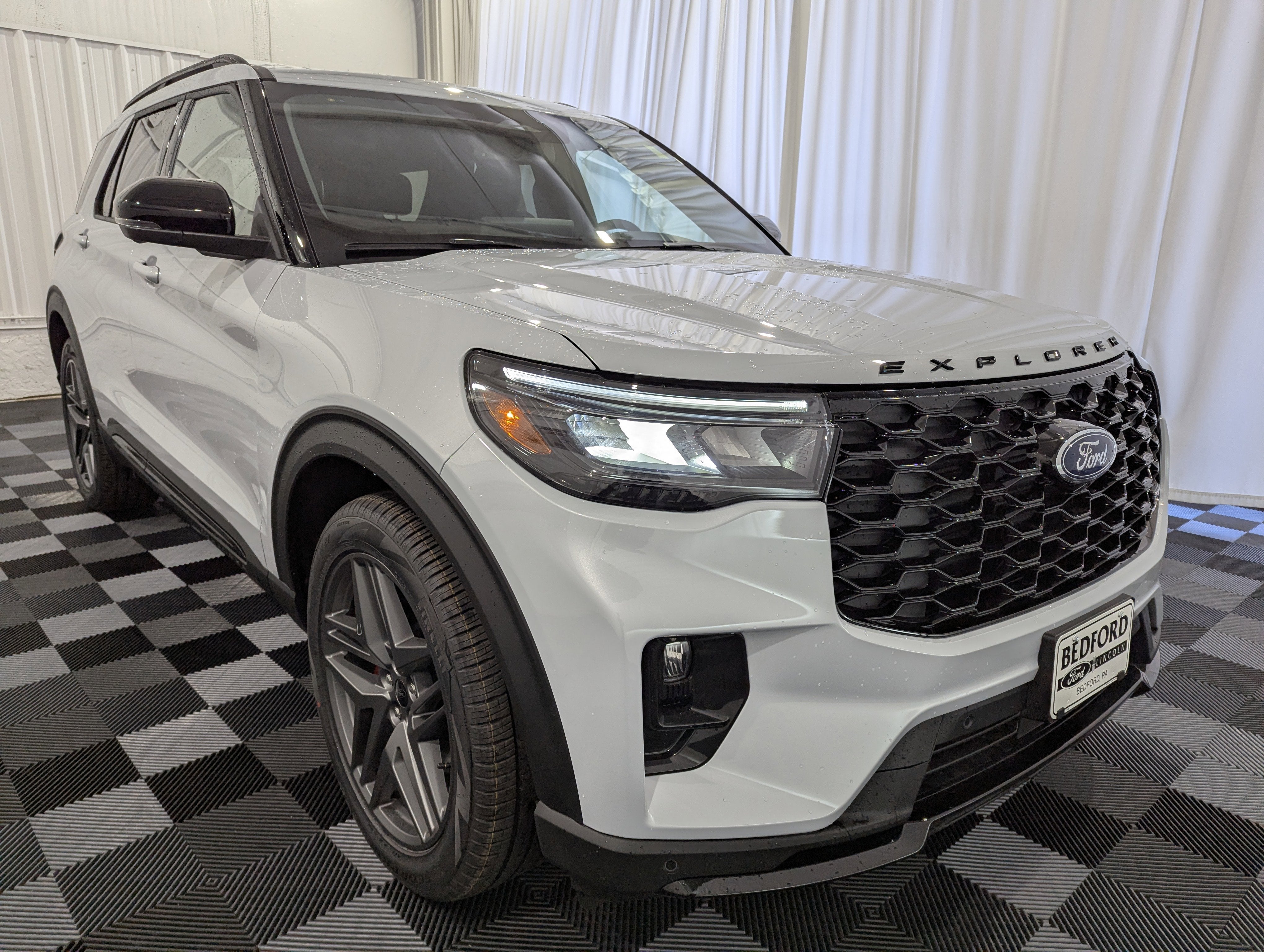 2026 Ford Explorer ST 4x4