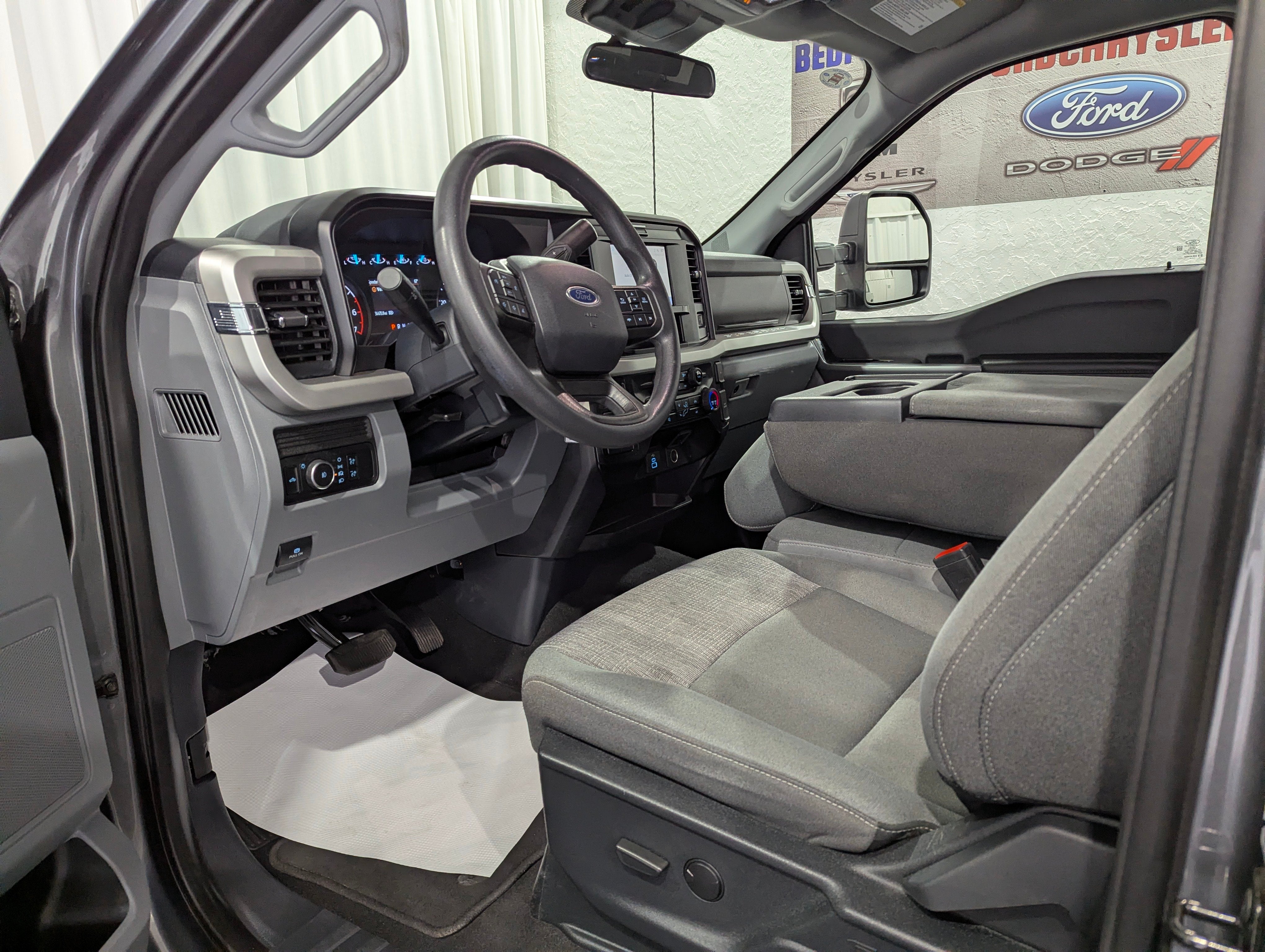 2025 Ford Super Duty F-250 SRW XLT