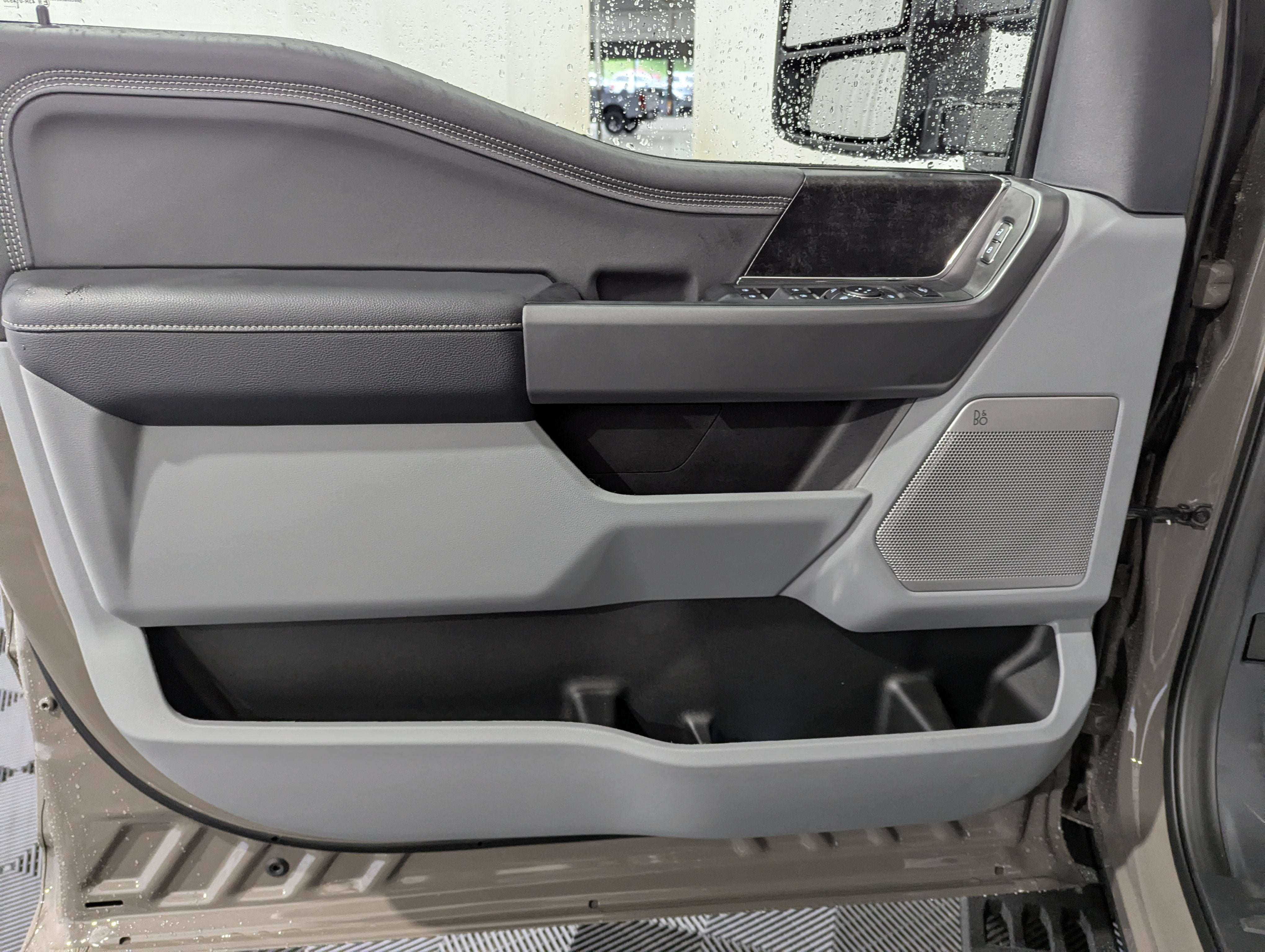 2027 Ford Super Duty F-250 SRW XLT Carhartt Edition