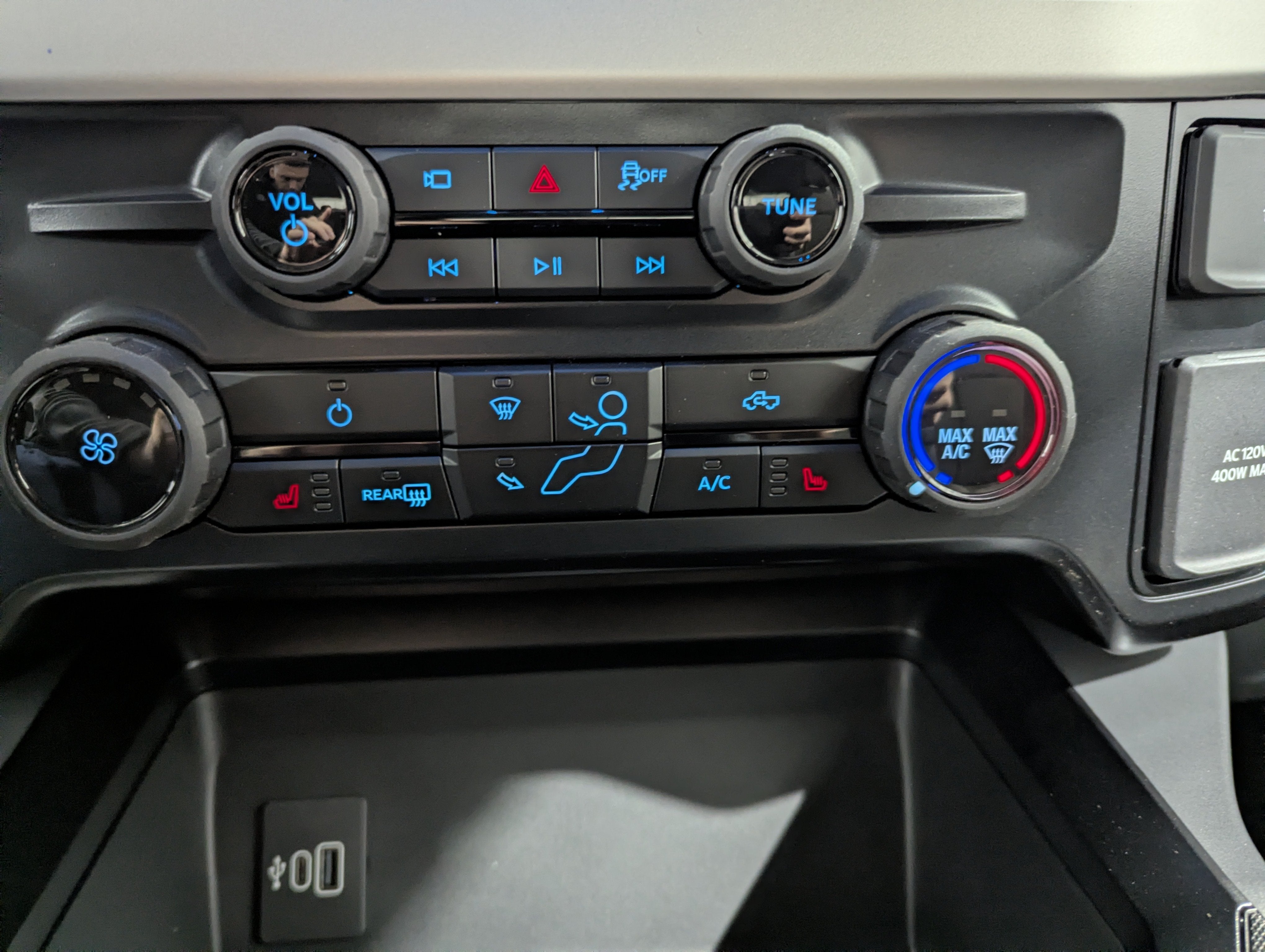 2027 Ford Super Duty F-250 SRW XLT Carhartt Edition