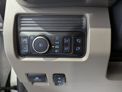 2027 Ford Super Duty F-250 SRW Platinum