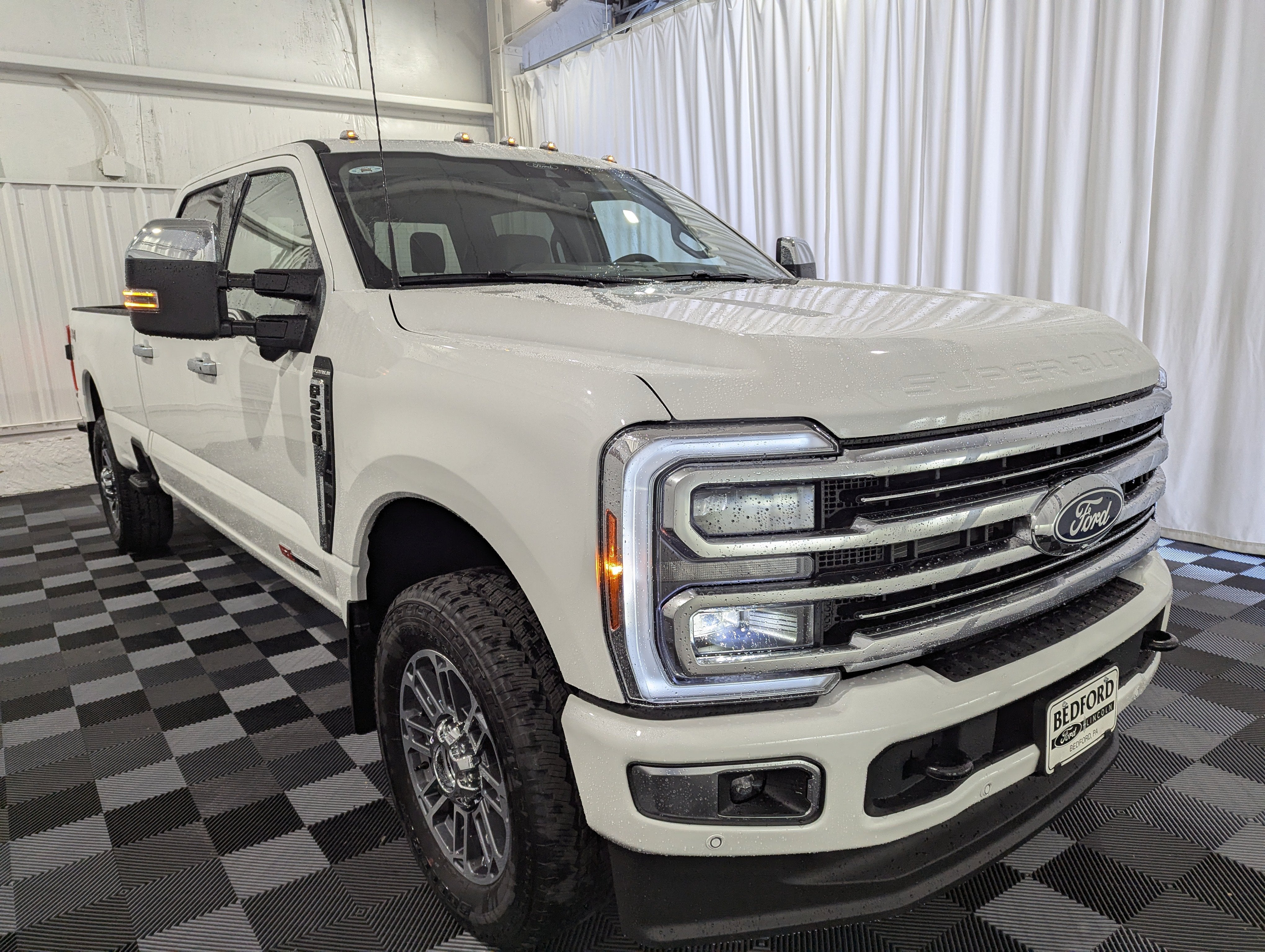 2027 Ford Super Duty F-250 SRW Platinum