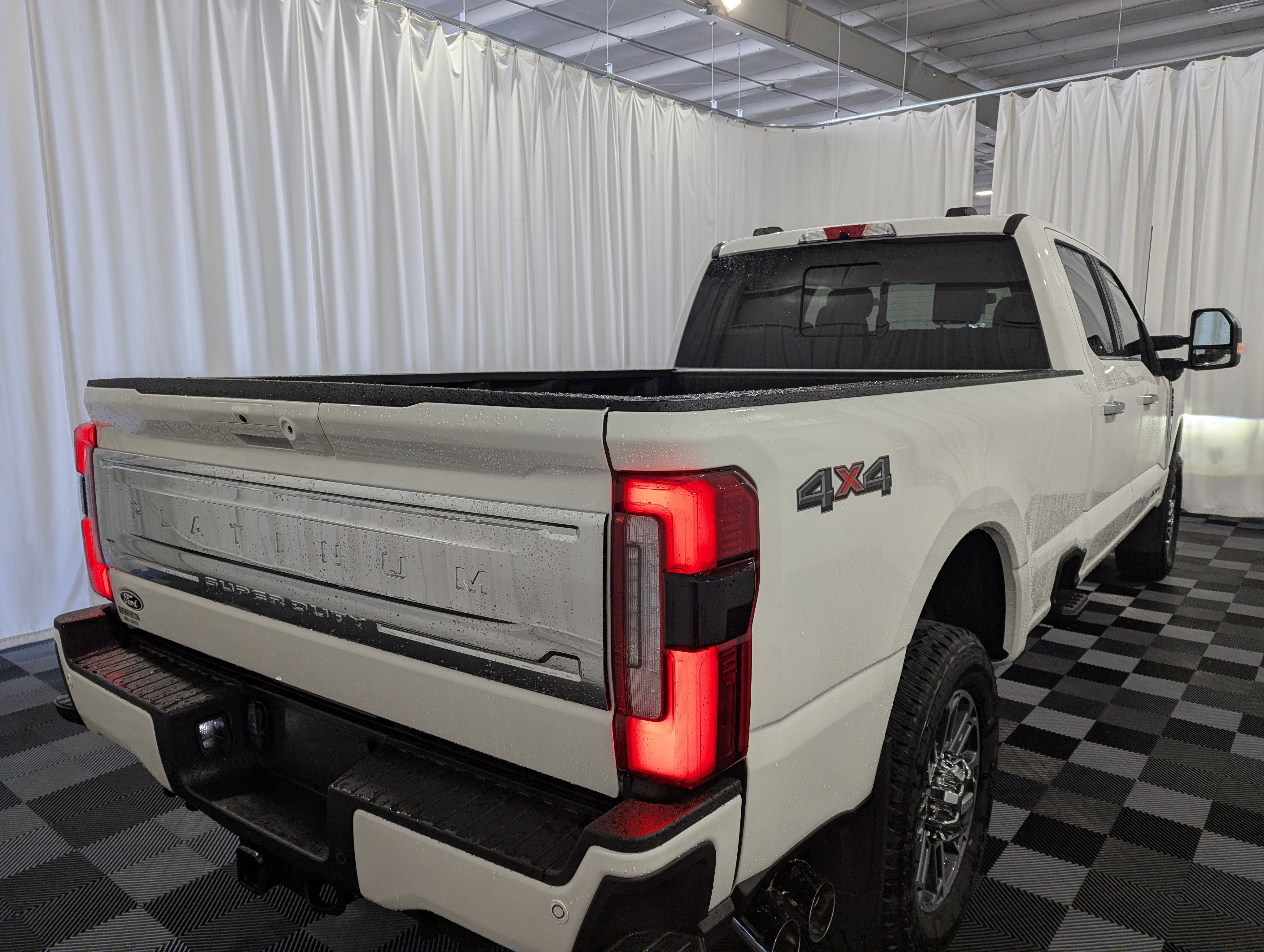 2027 Ford Super Duty F-250 SRW Platinum