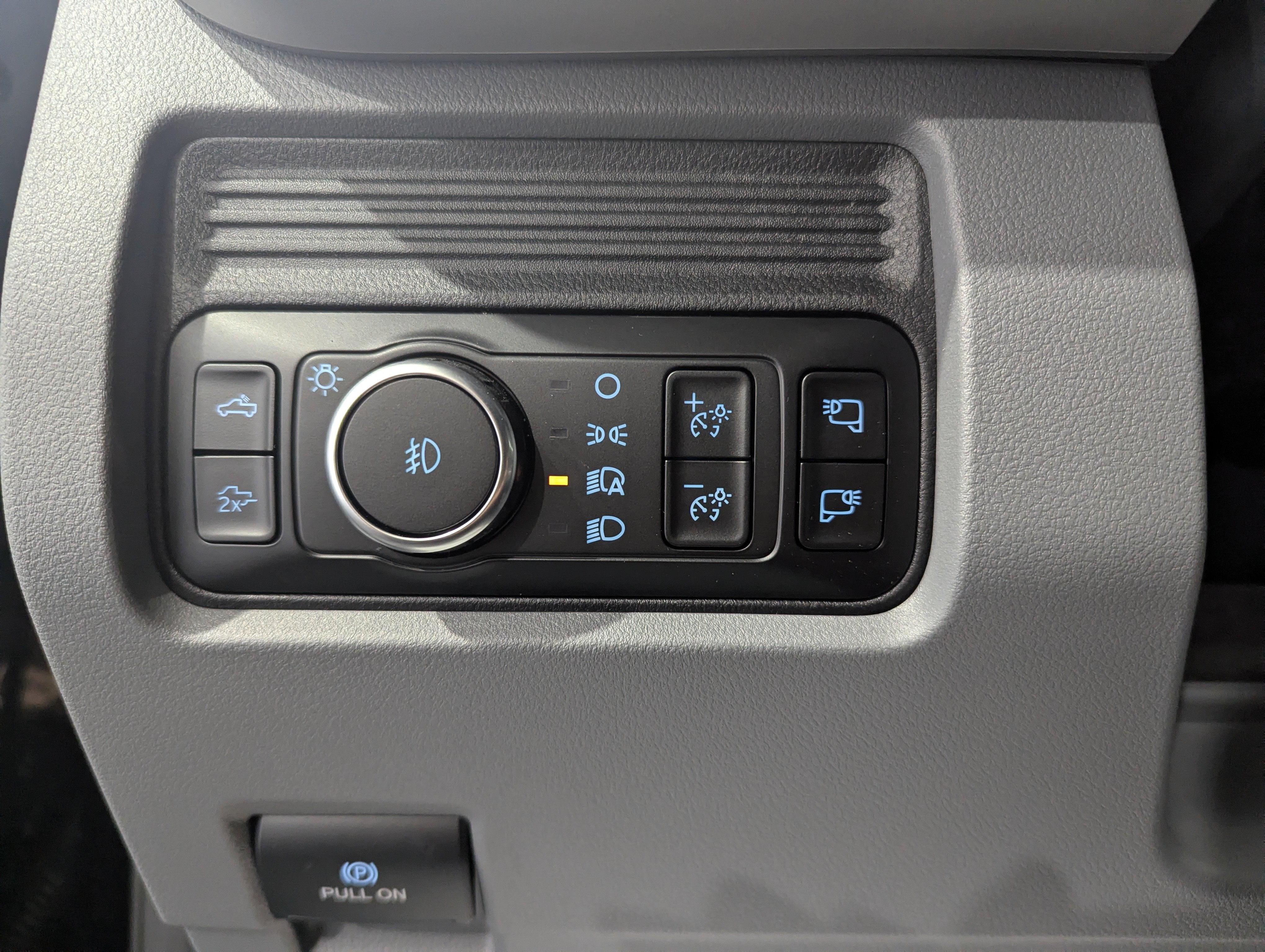 2027 Ford Super Duty F-250 SRW XLT