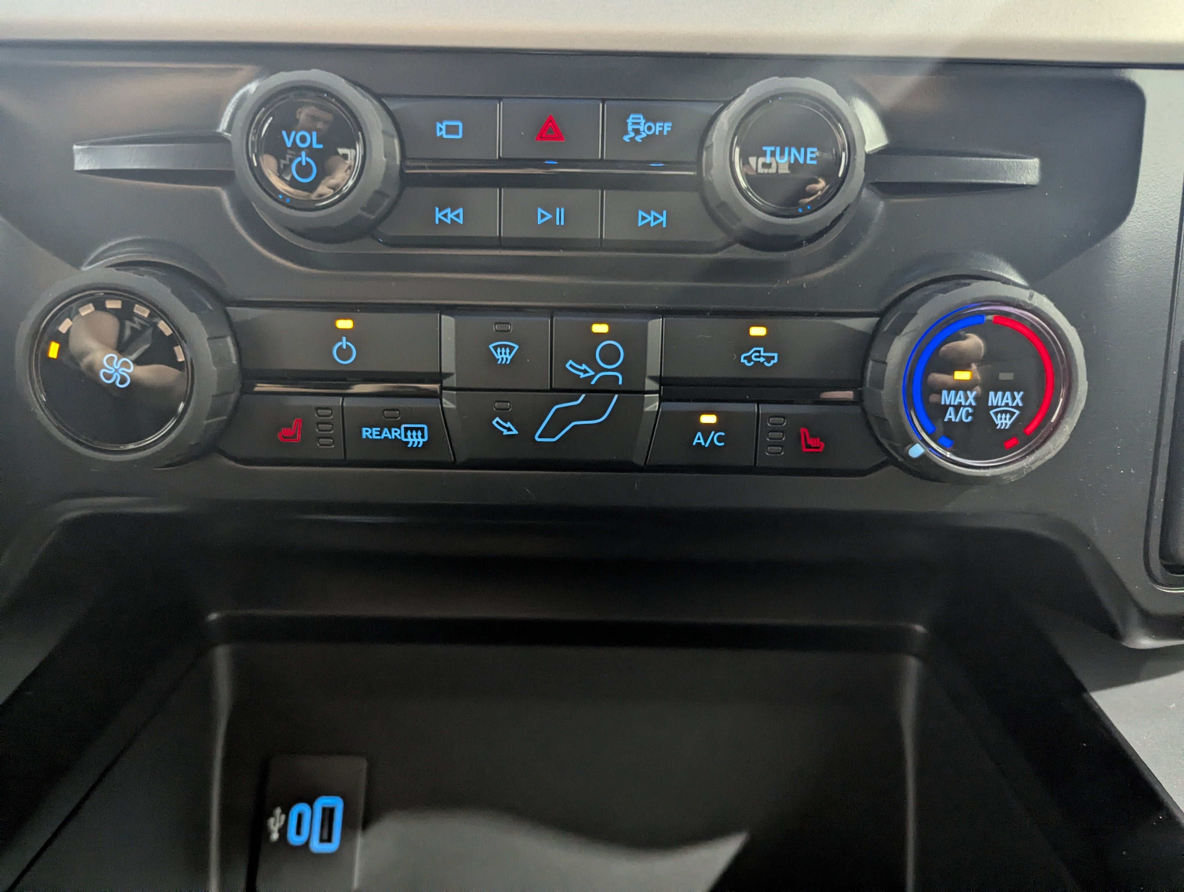 2027 Ford Super Duty F-250 SRW XLT
