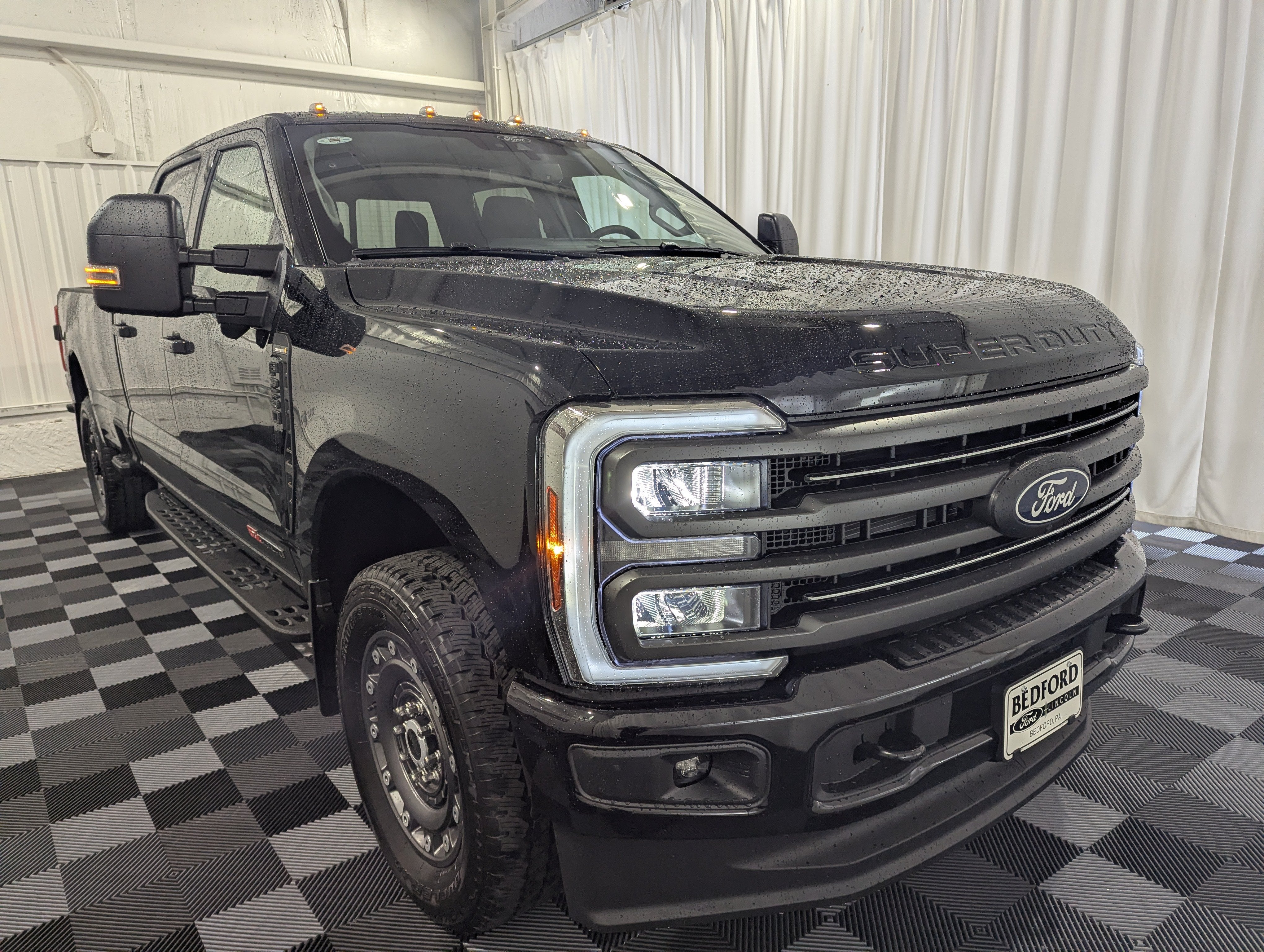2027 Ford Super Duty F-250 SRW XLT