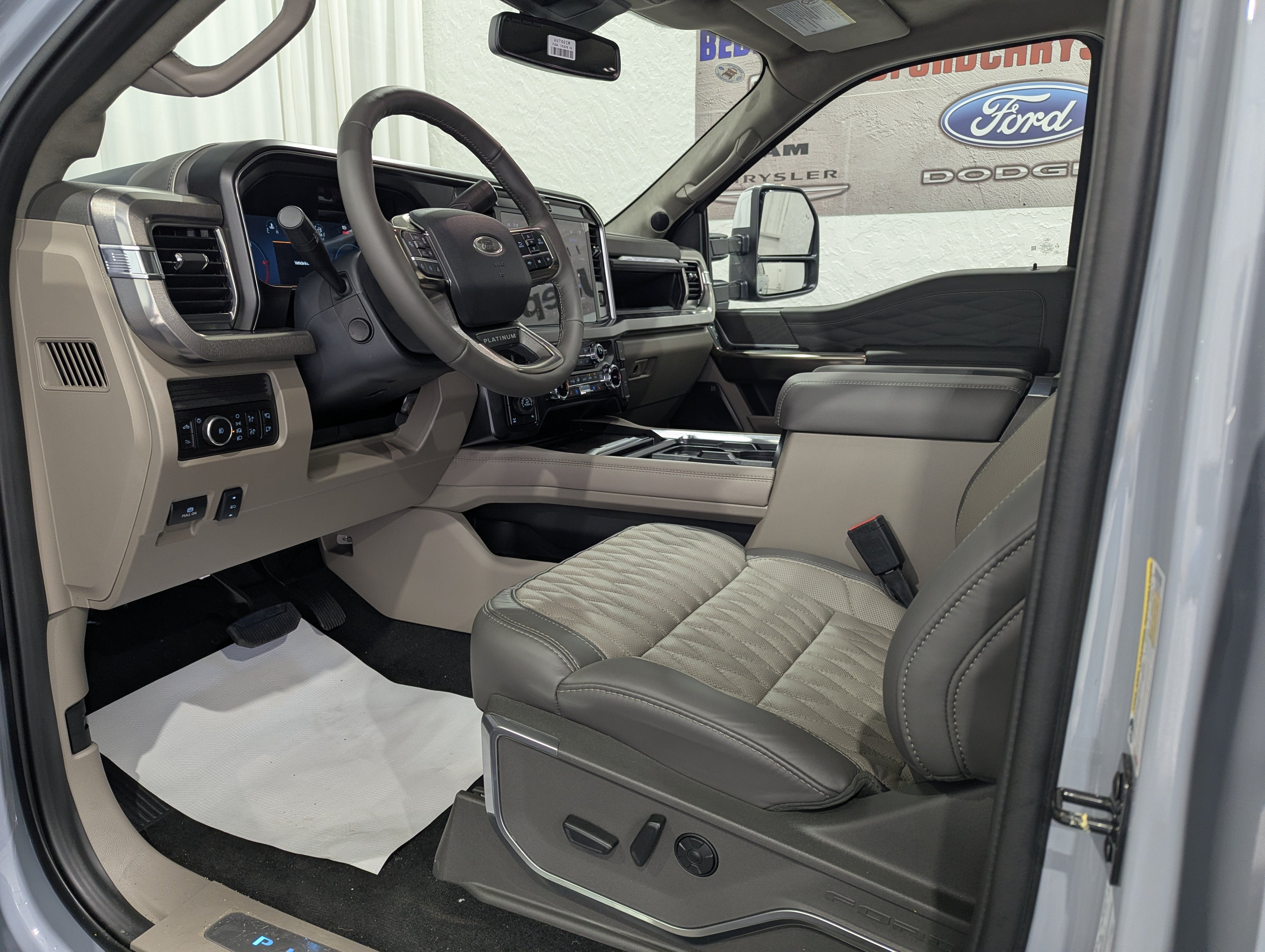 2026 Ford Super Duty F-250 SRW Platinum