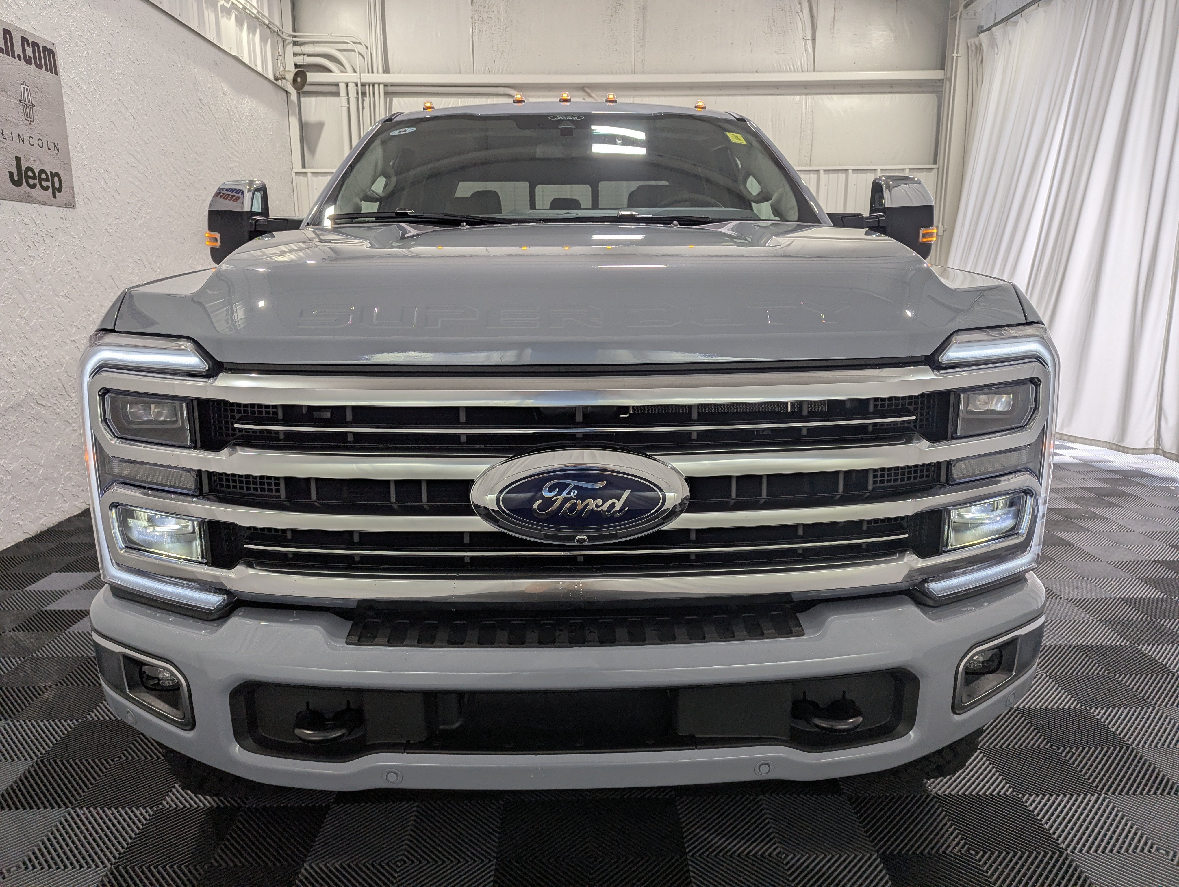 2026 Ford Super Duty F-250 SRW Platinum