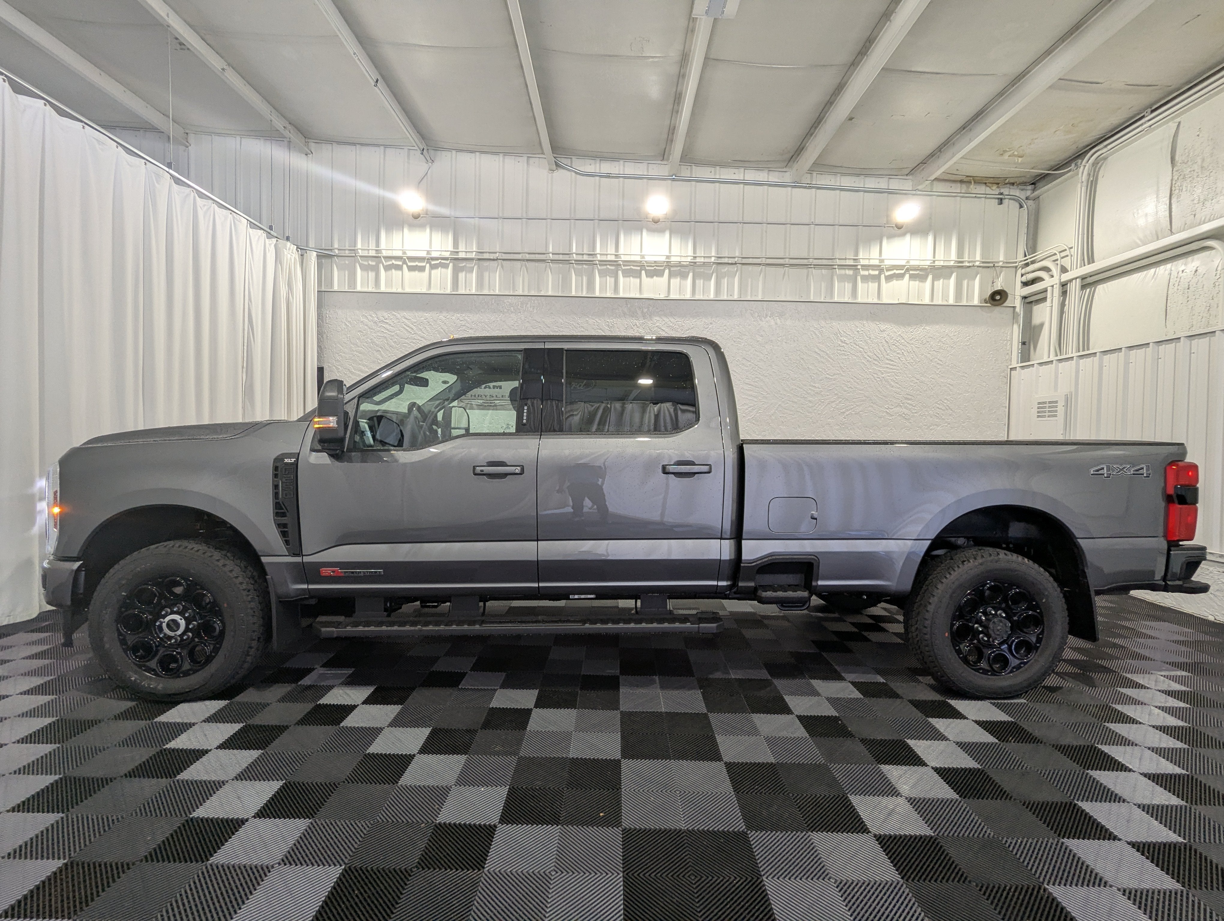 2027 Ford Super Duty F-250 SRW XLT