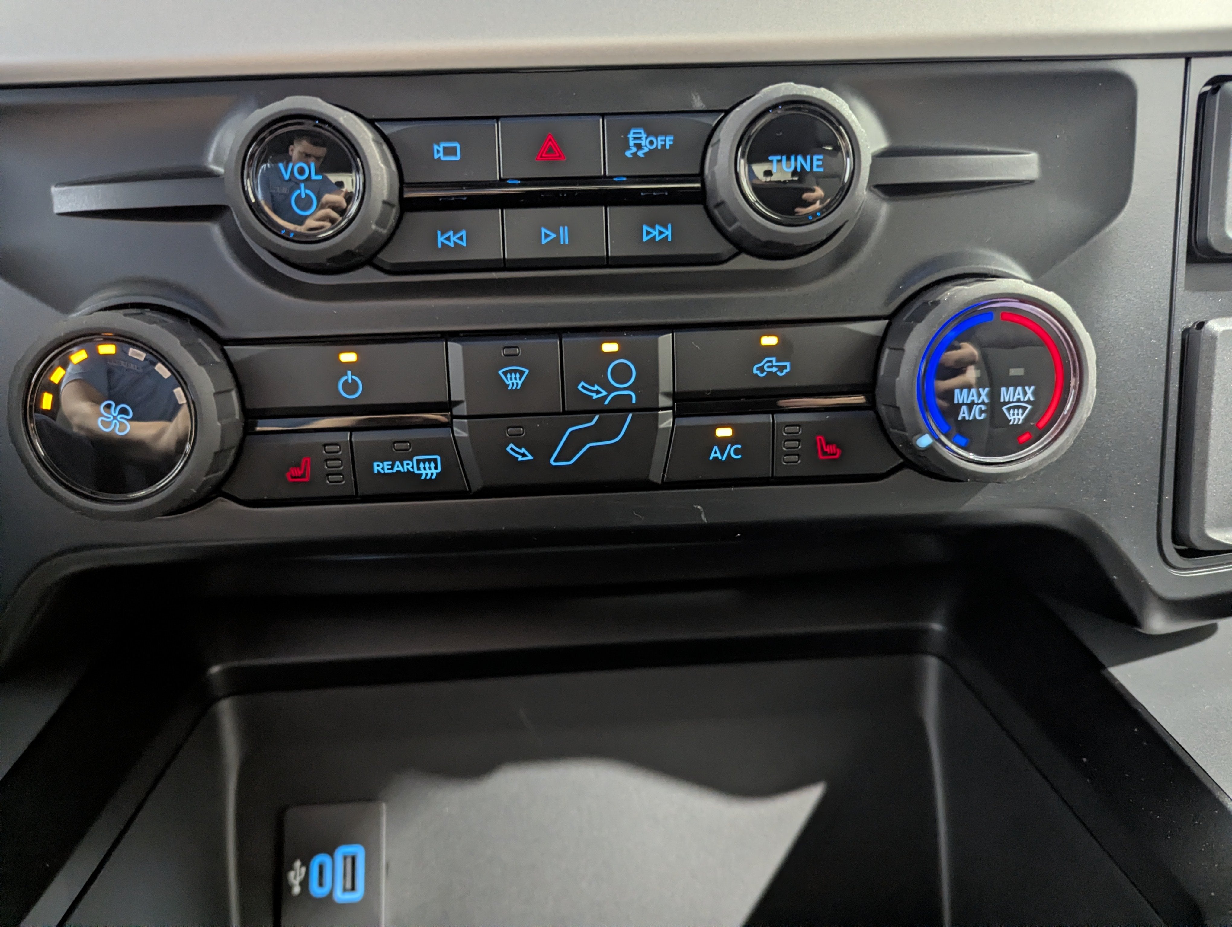 2027 Ford Super Duty F-250 SRW XLT