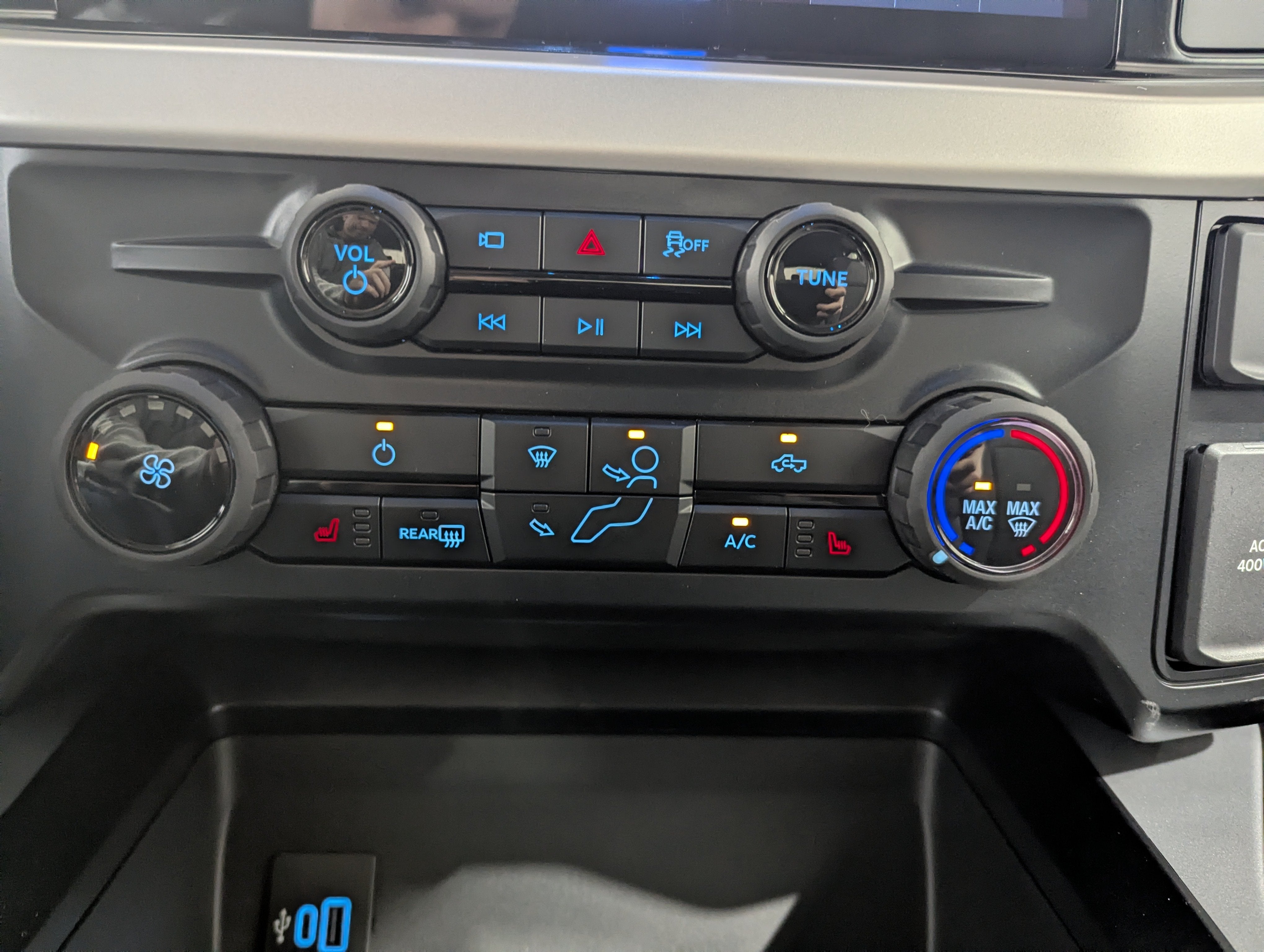 2027 Ford Super Duty F-250 SRW XLT