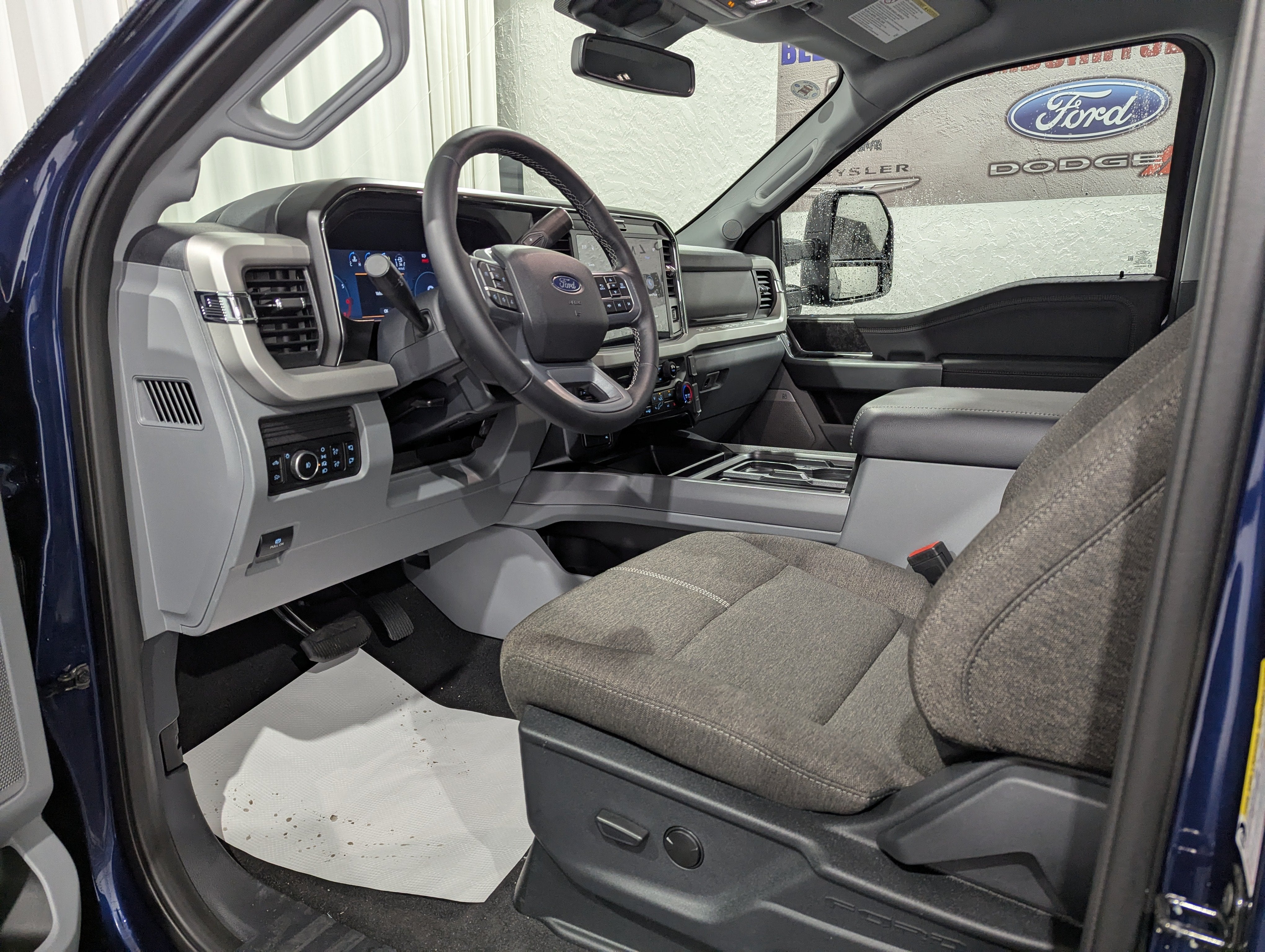 2027 Ford Super Duty F-250 SRW XLT Carhartt Edition
