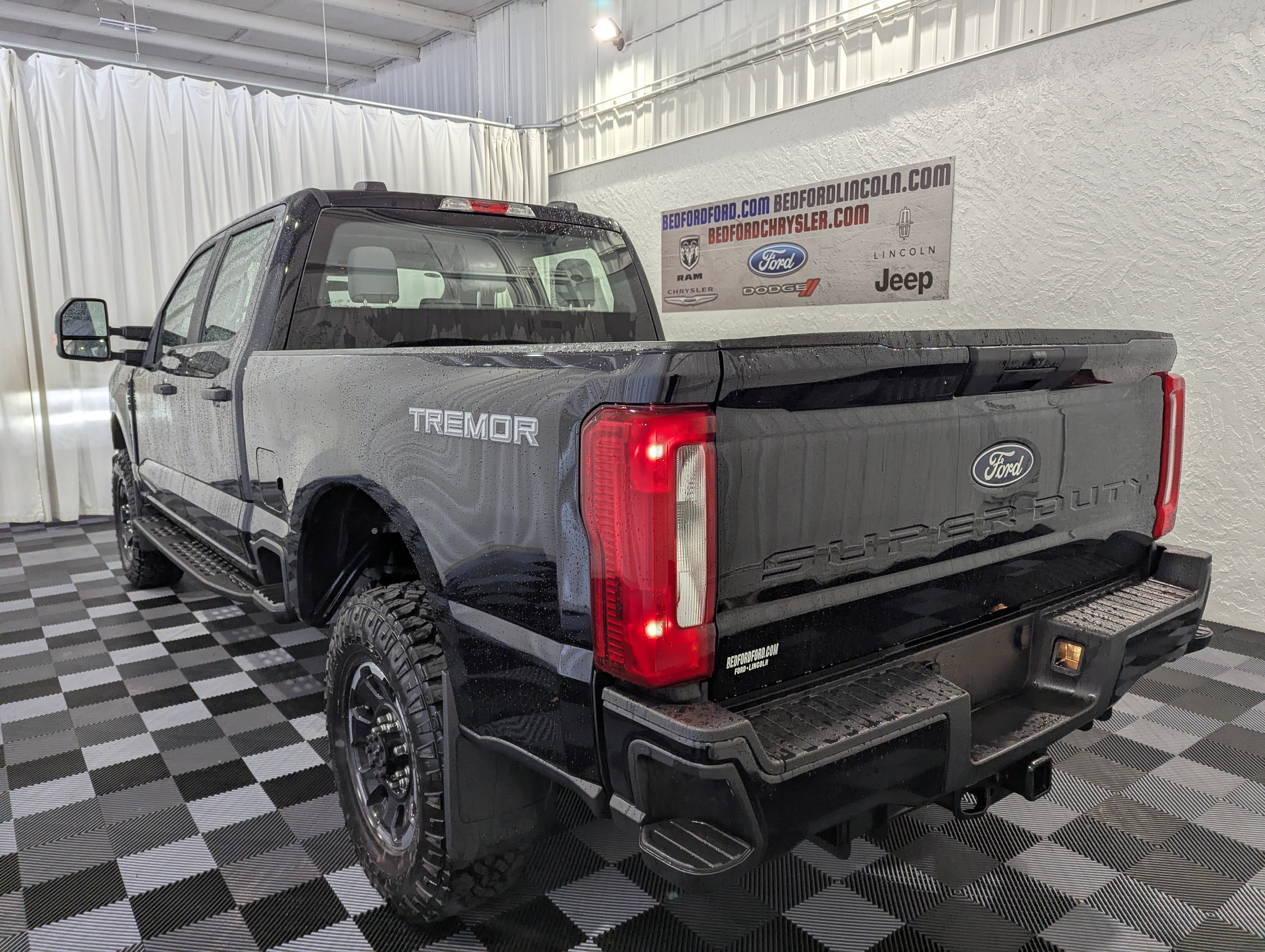 2027 Ford Super Duty F-250 SRW STX Tremor