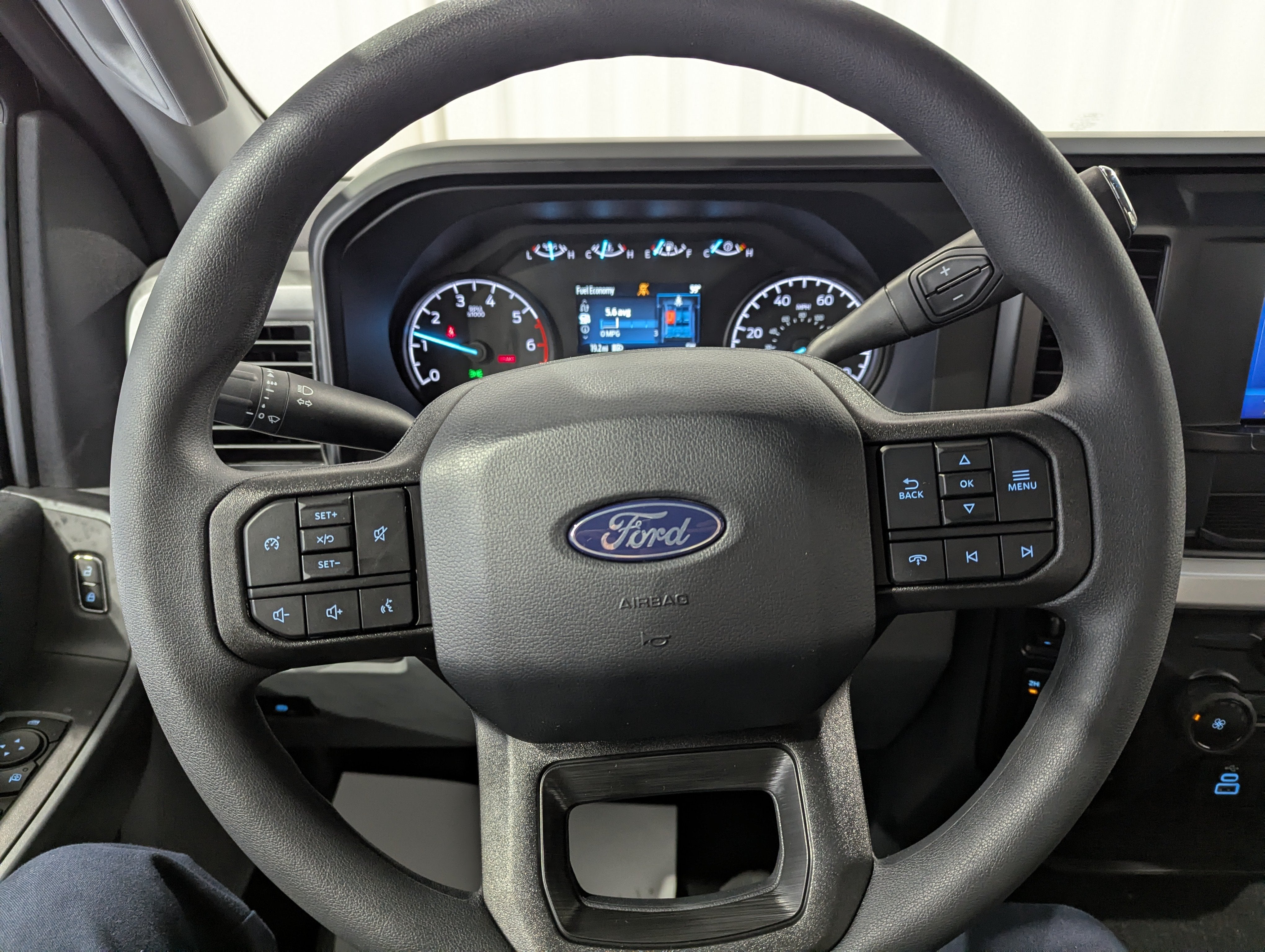 2027 Ford Super Duty F-250 SRW STX Tremor
