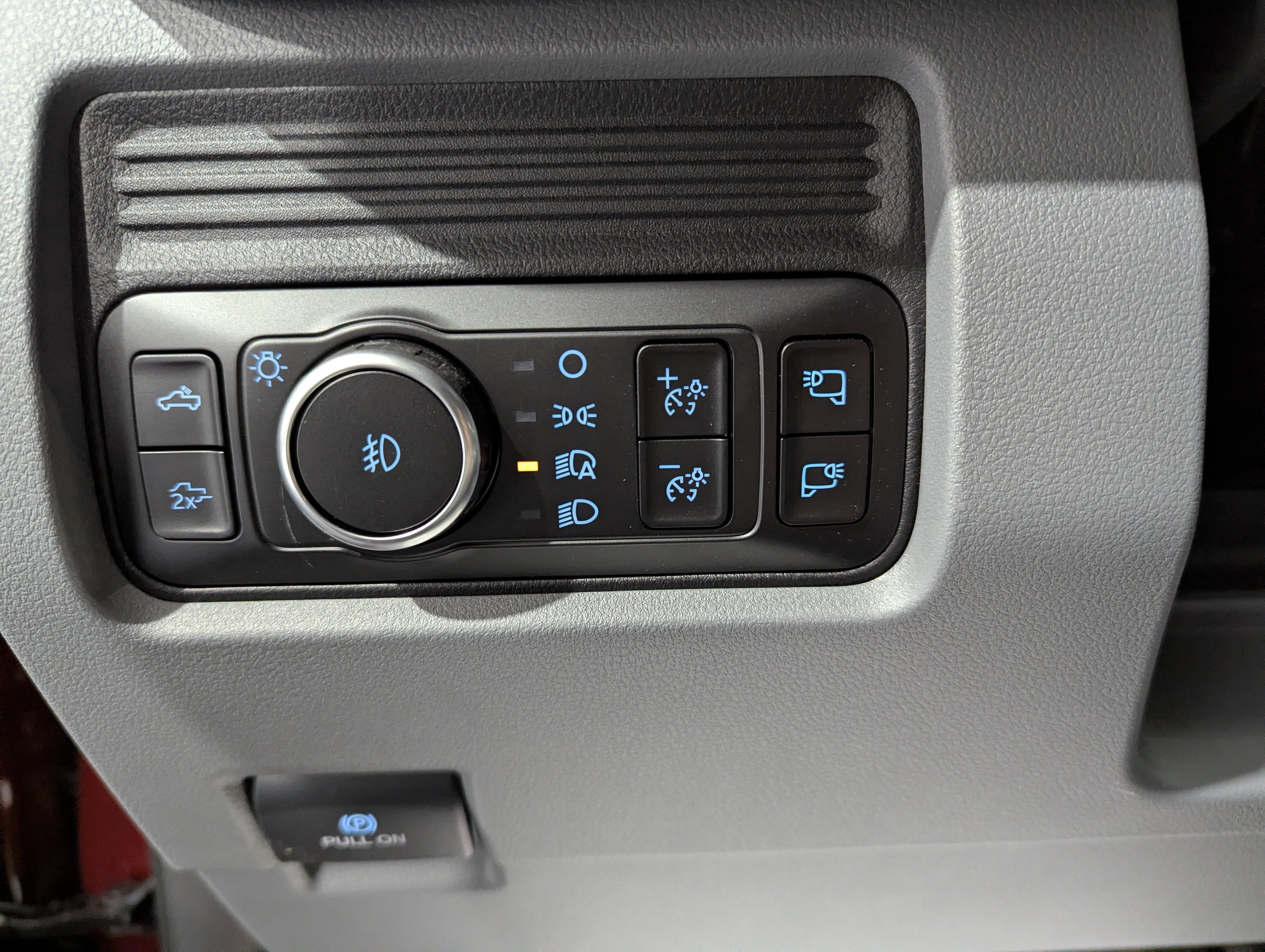 2027 Ford Super Duty F-250 SRW XLT